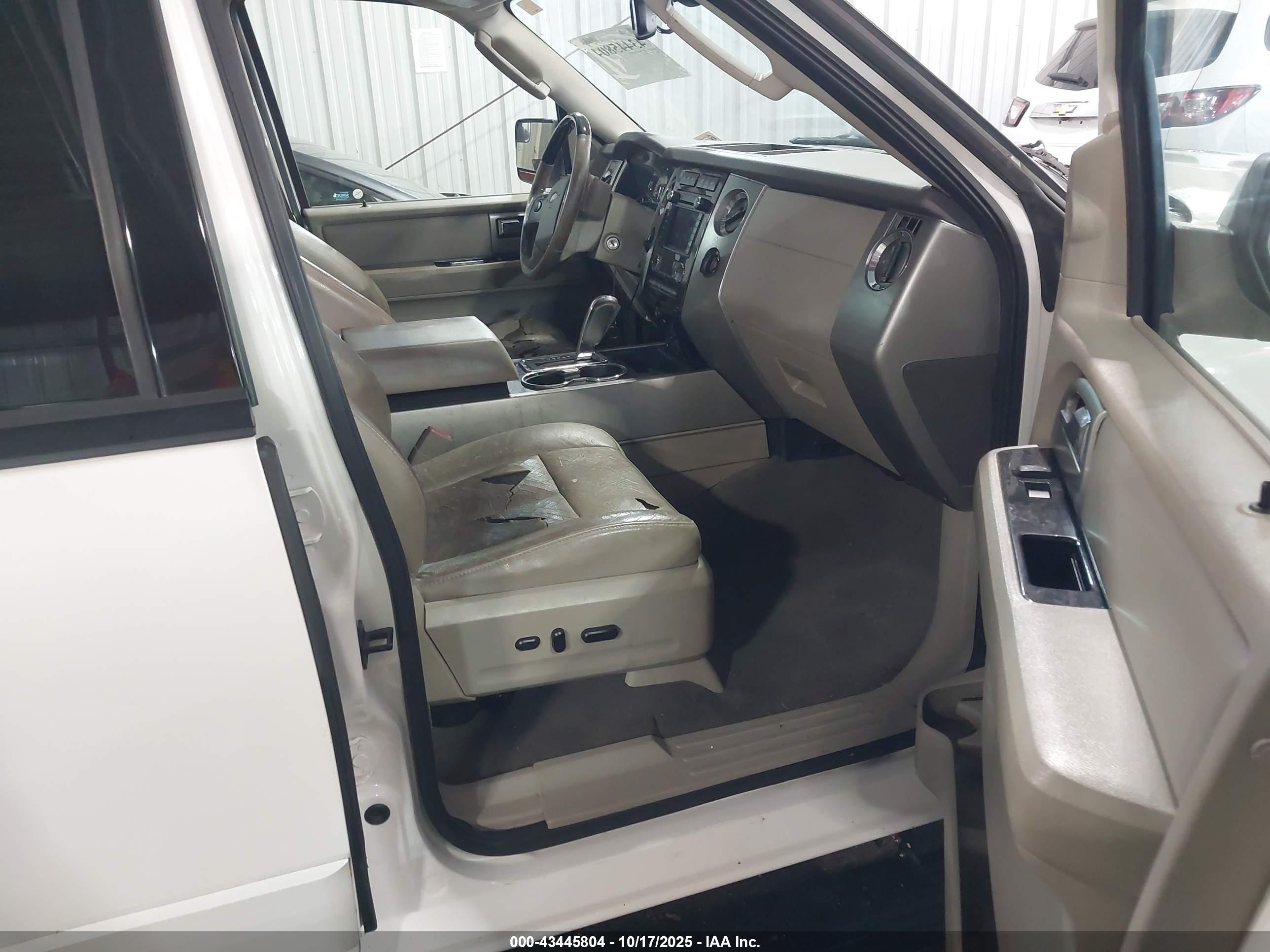 FORD EXPEDITION image 5