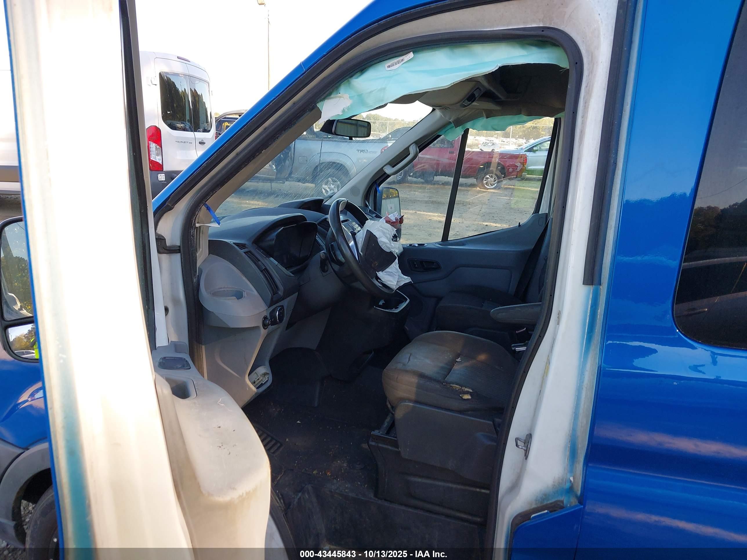 FORD TRANSIT-350 image 5