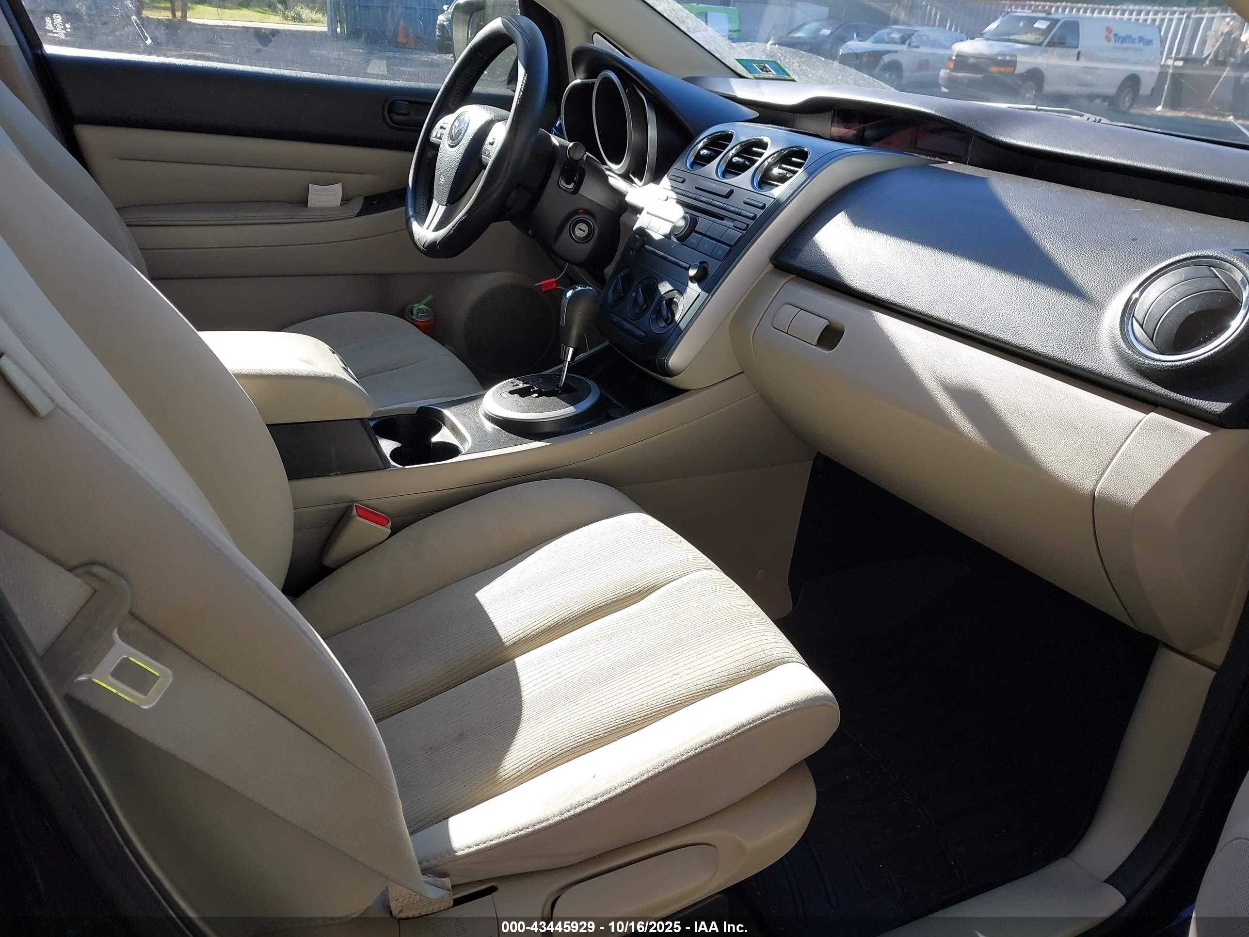MAZDA CX-7 image 5