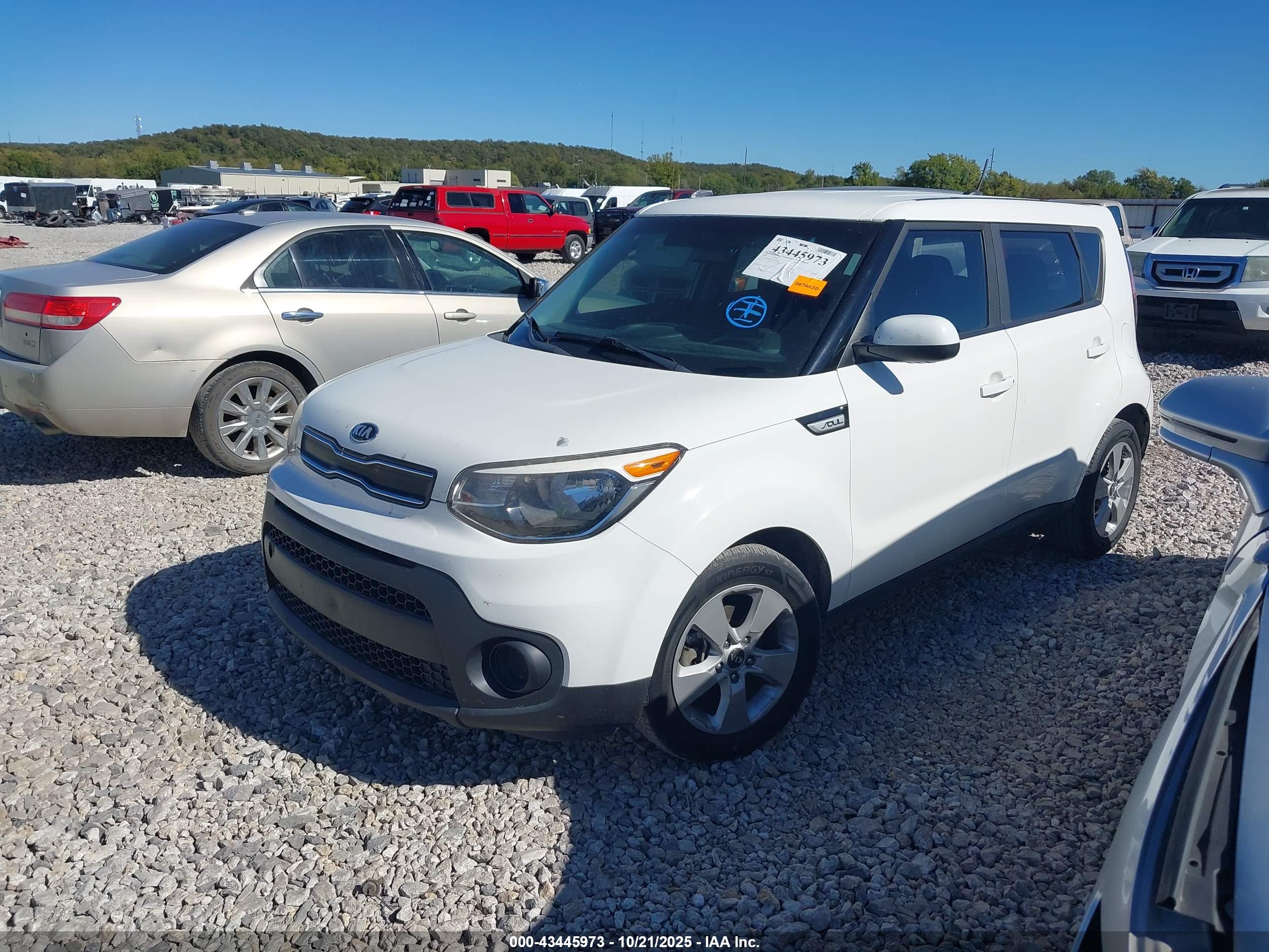 KIA SOUL image 2