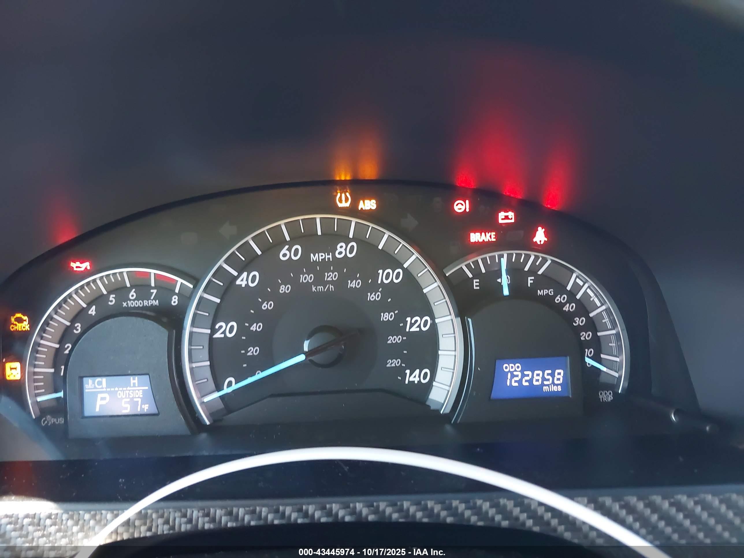 TOYOTA CAMRY image 7