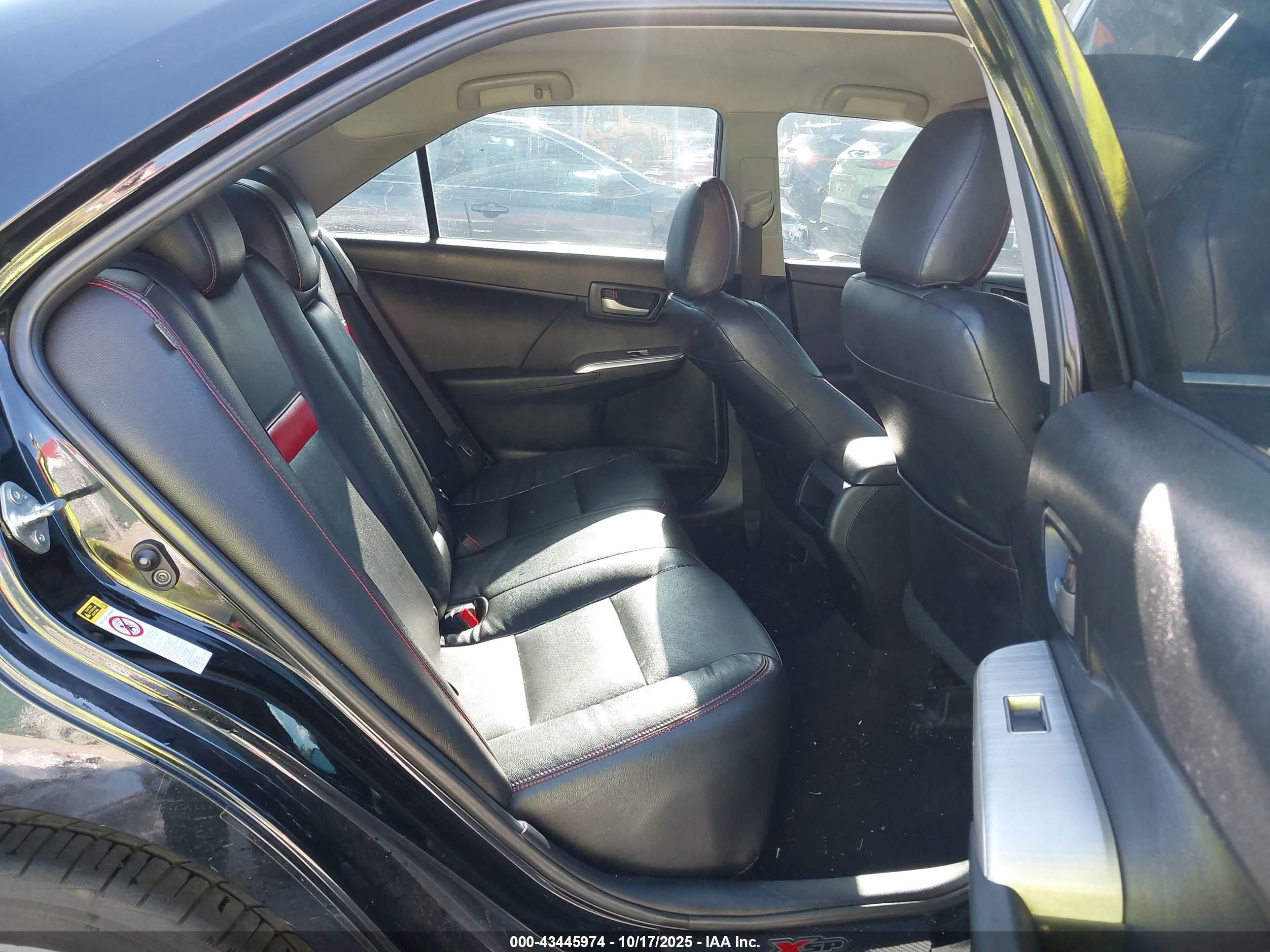TOYOTA CAMRY image 8