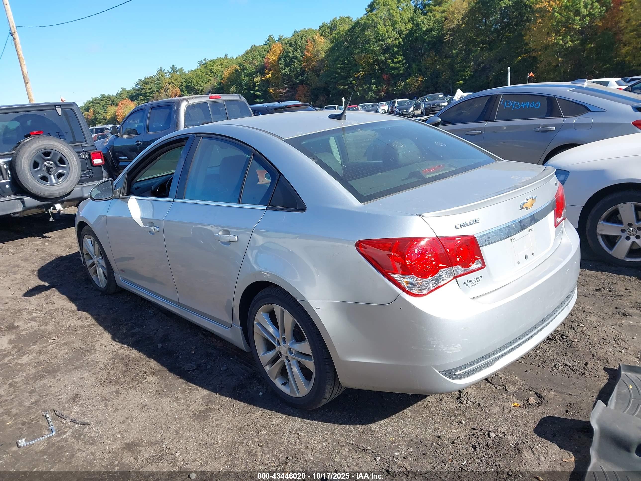CHEVROLET CRUZE image 3