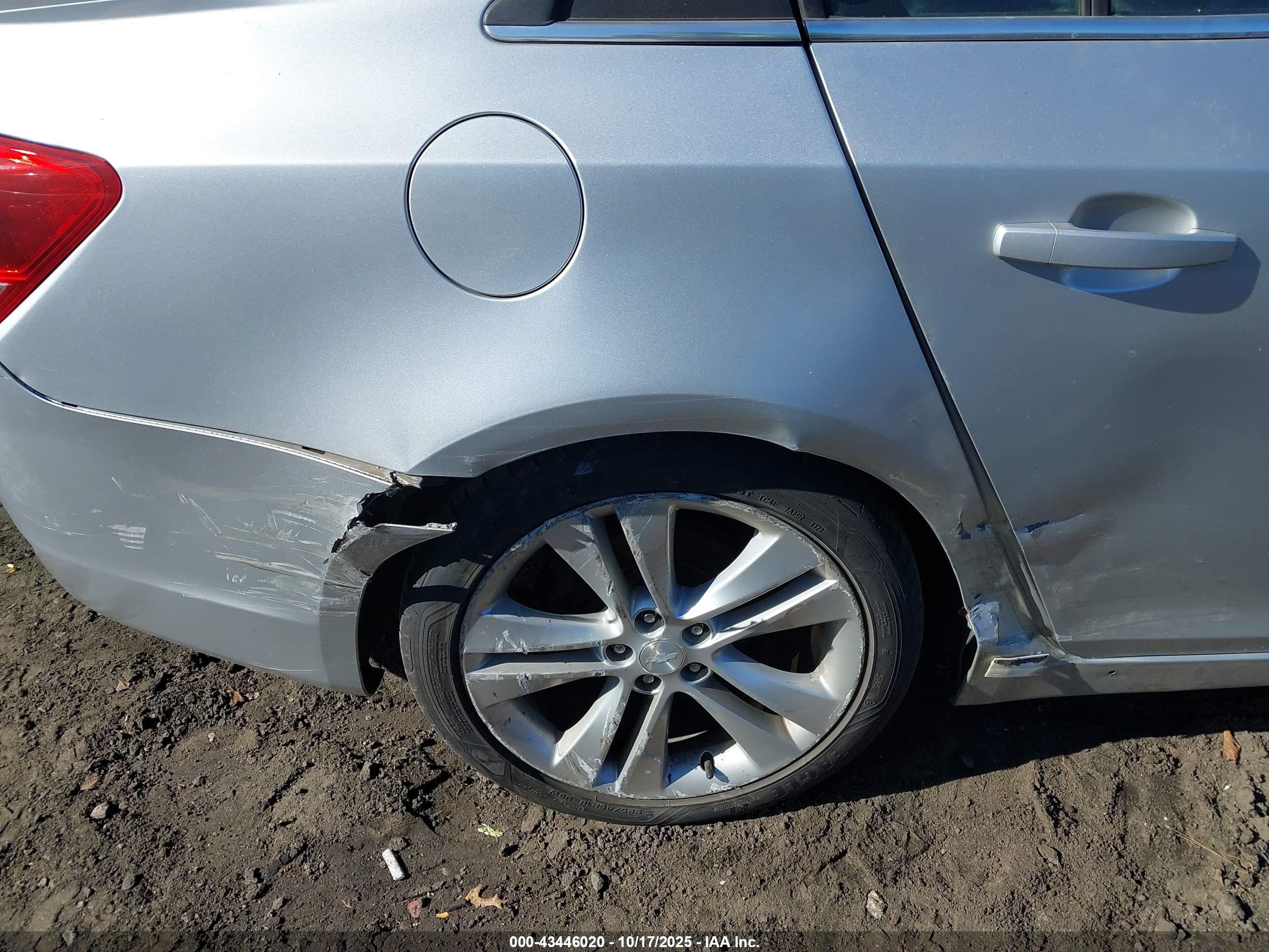 CHEVROLET CRUZE image 6