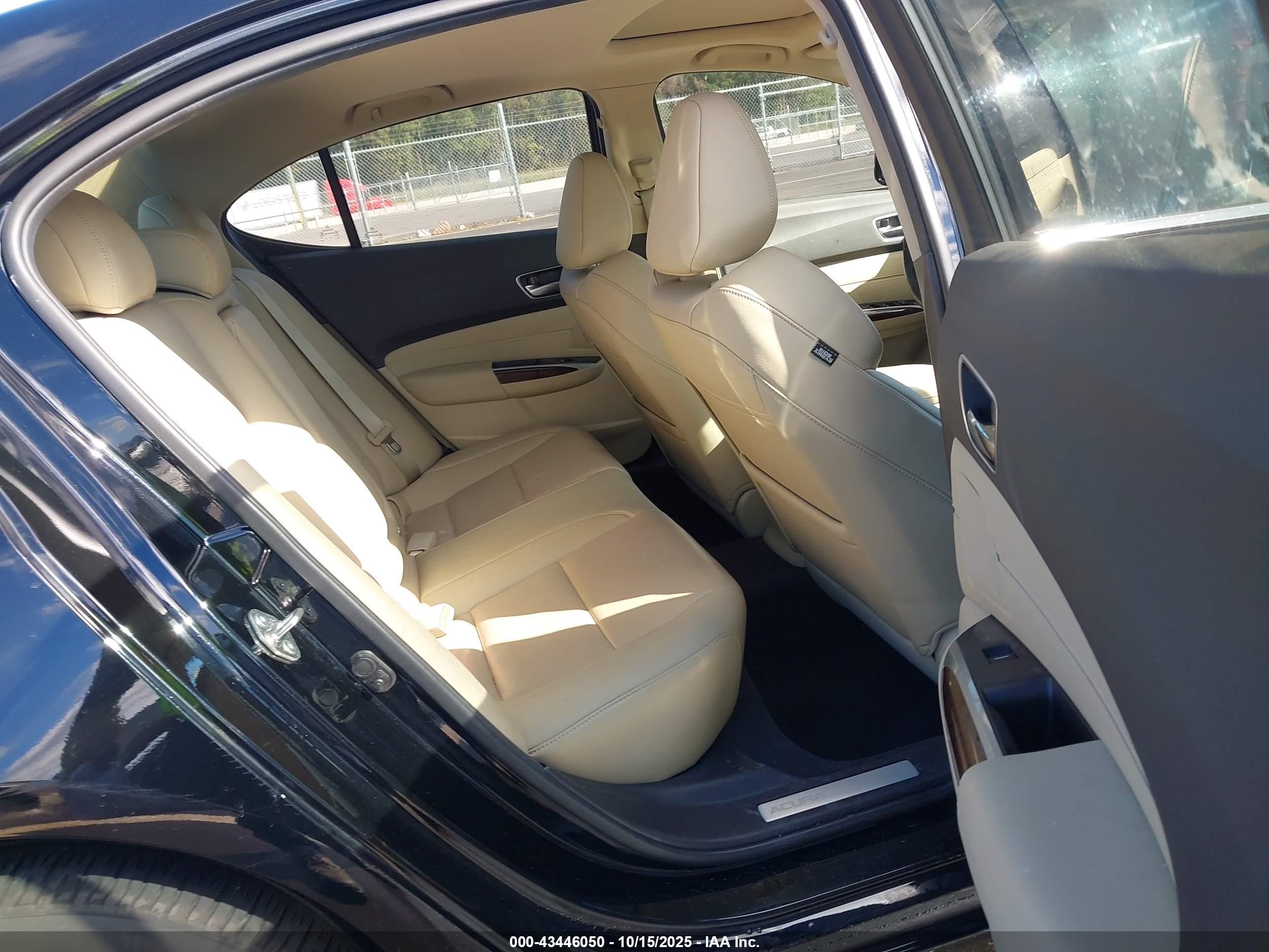 ACURA TLX image 8