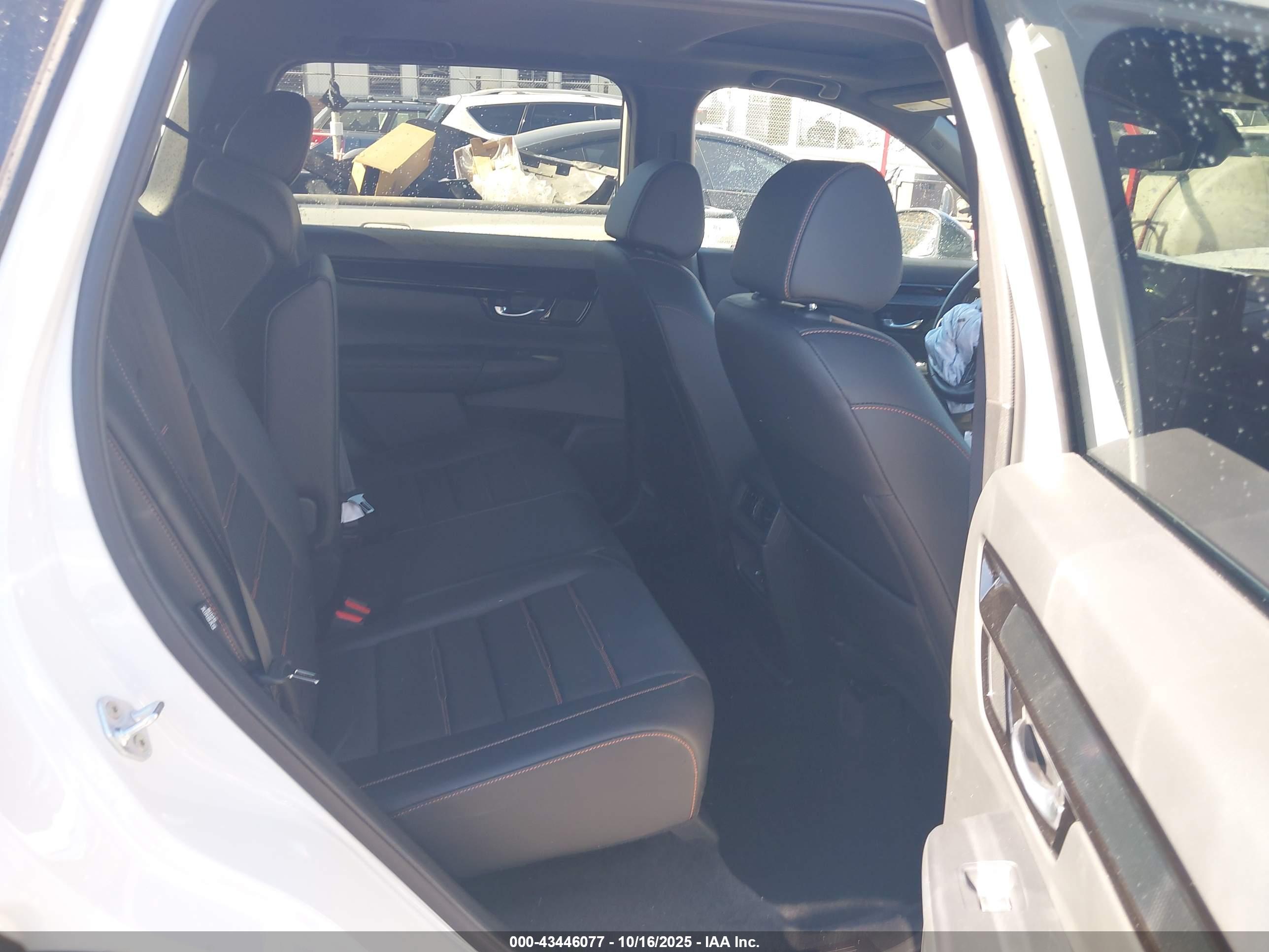 HONDA CR-V image 8