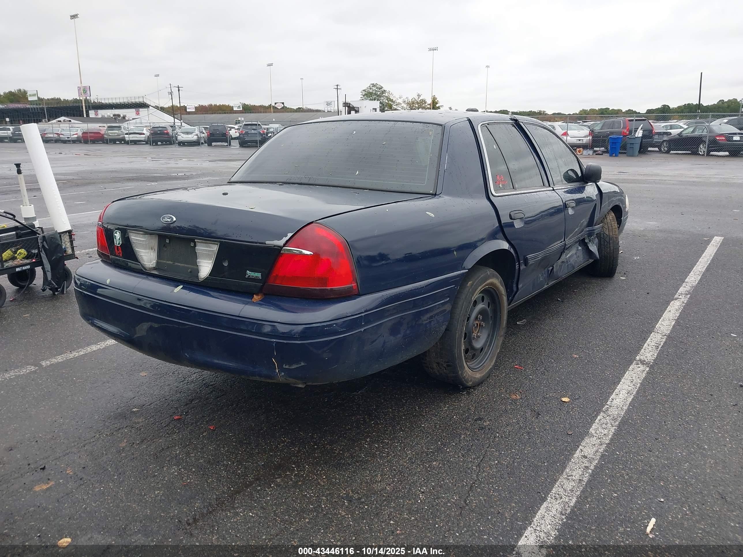 FORD CROWN image 4