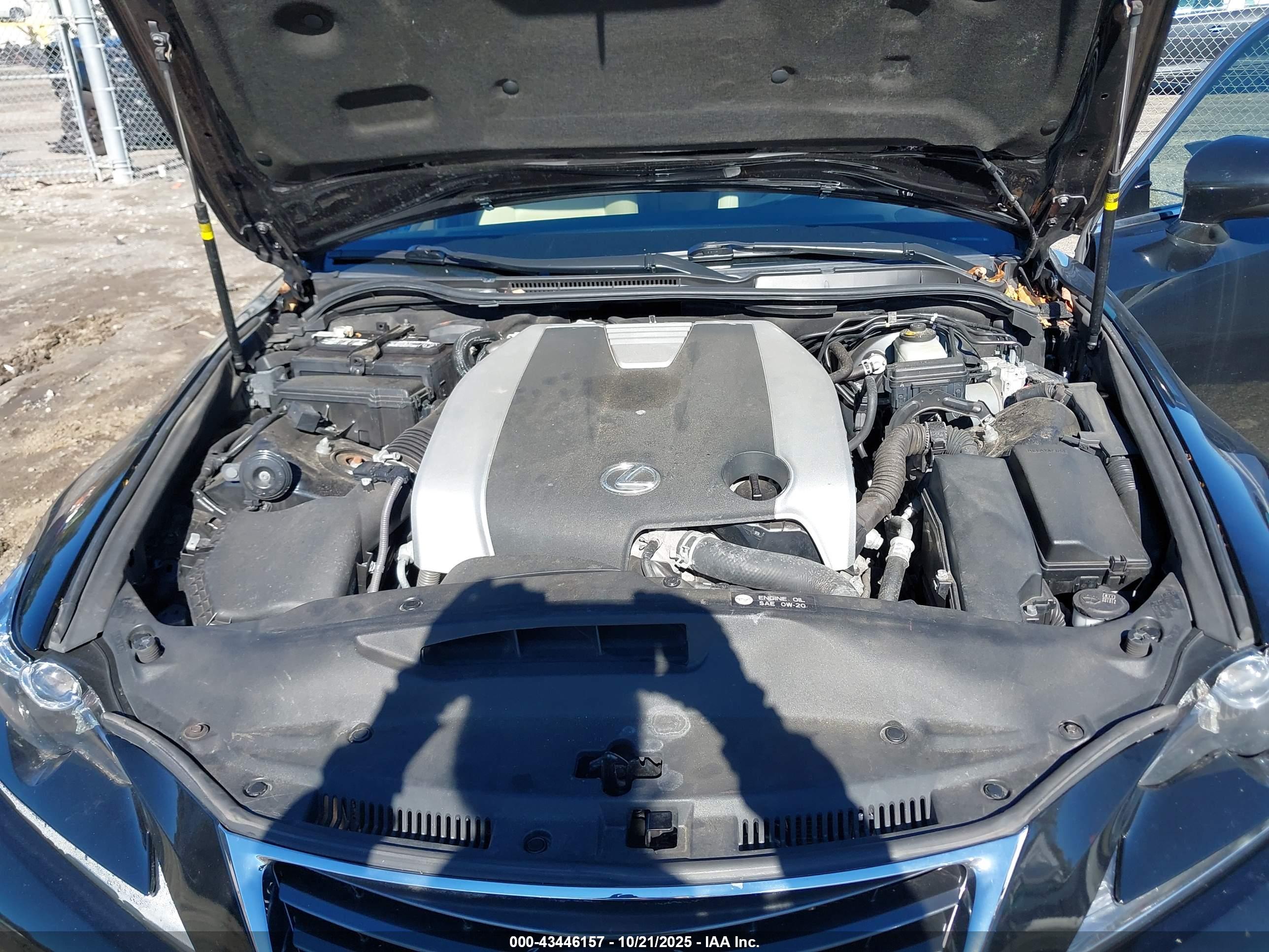 LEXUS IS image 10