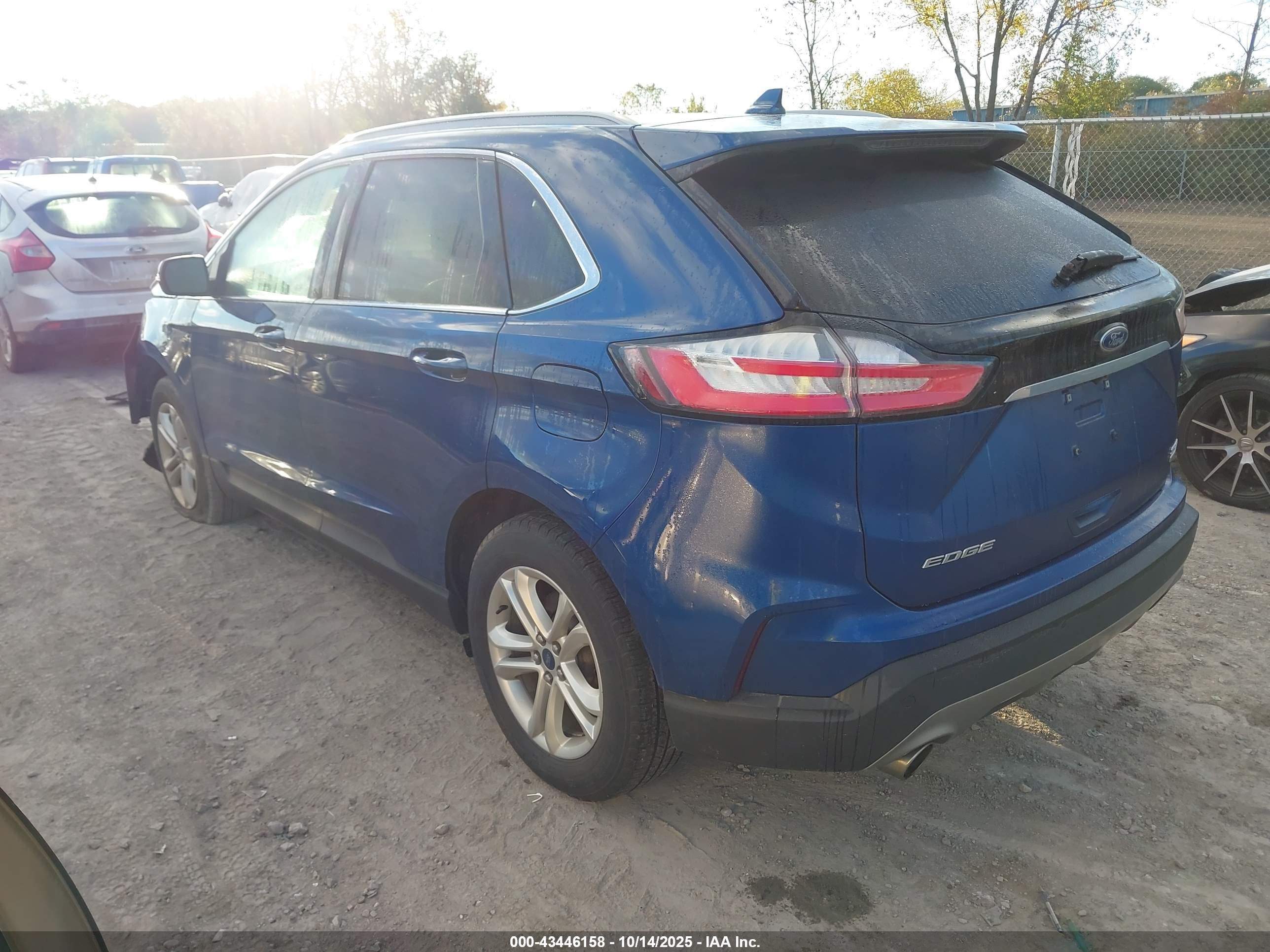 FORD EDGE image 3