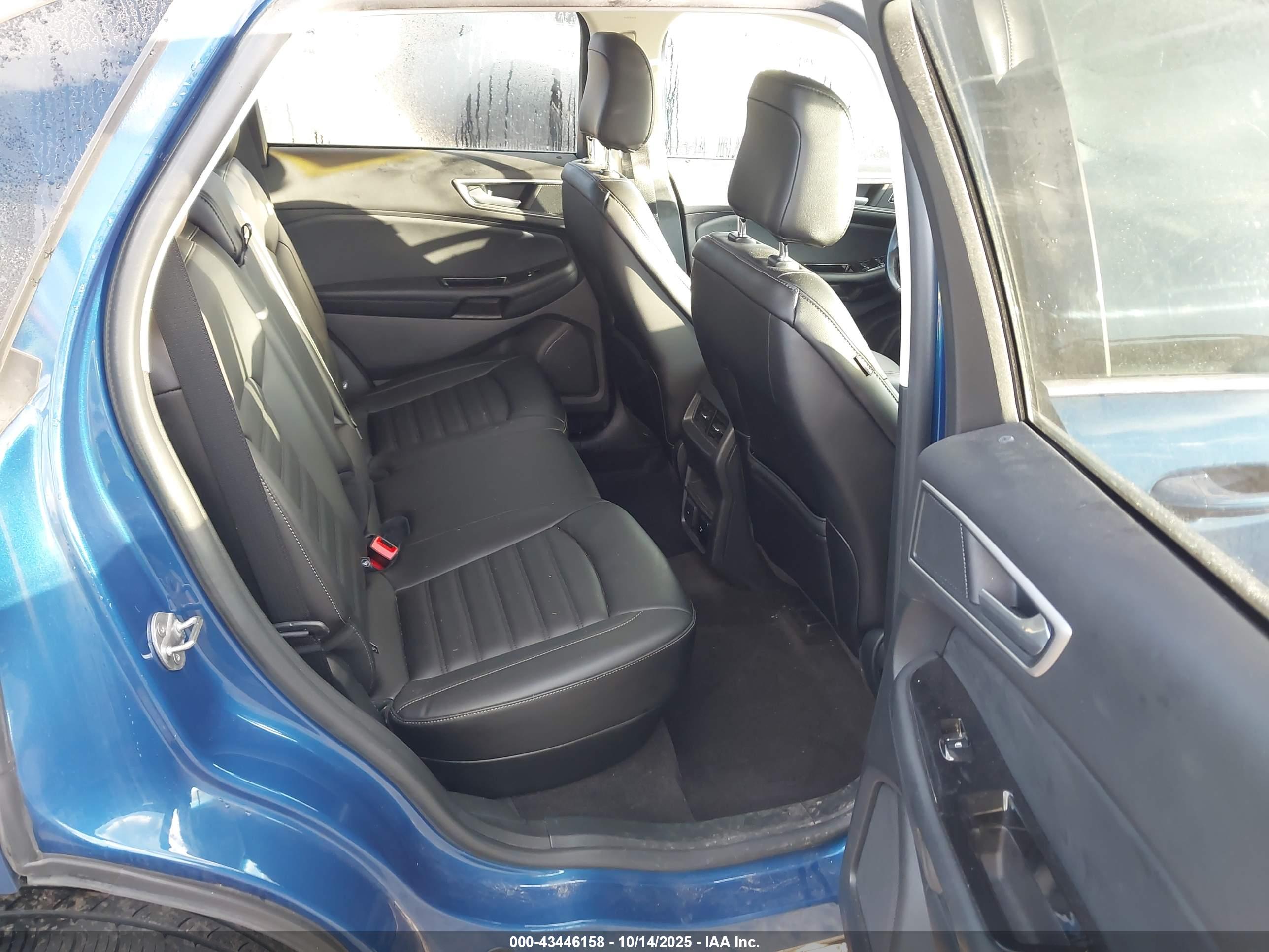 FORD EDGE image 8