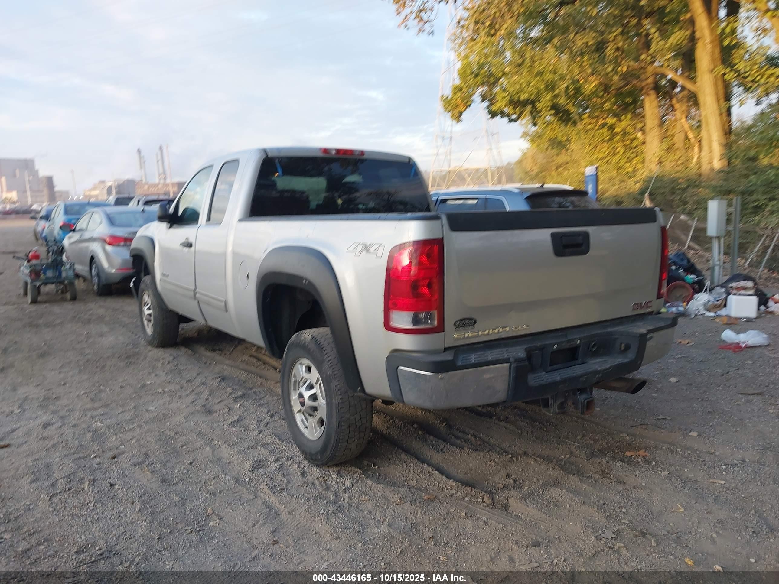 GMC SIERRA image 3