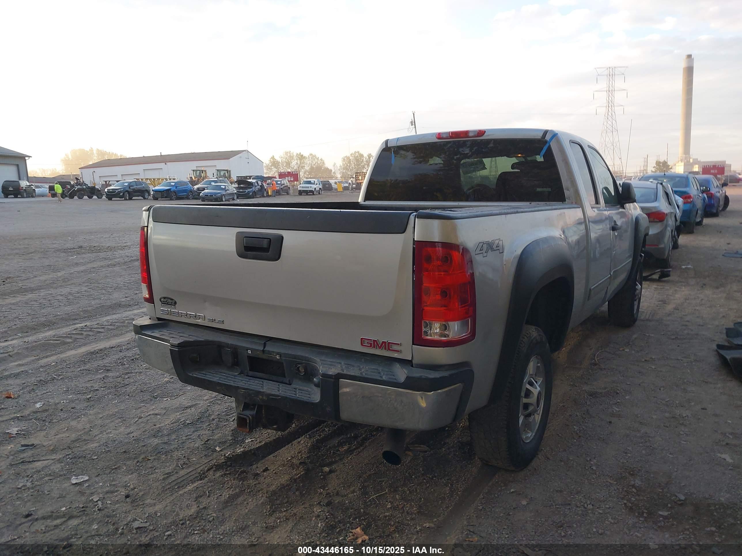 GMC SIERRA image 4