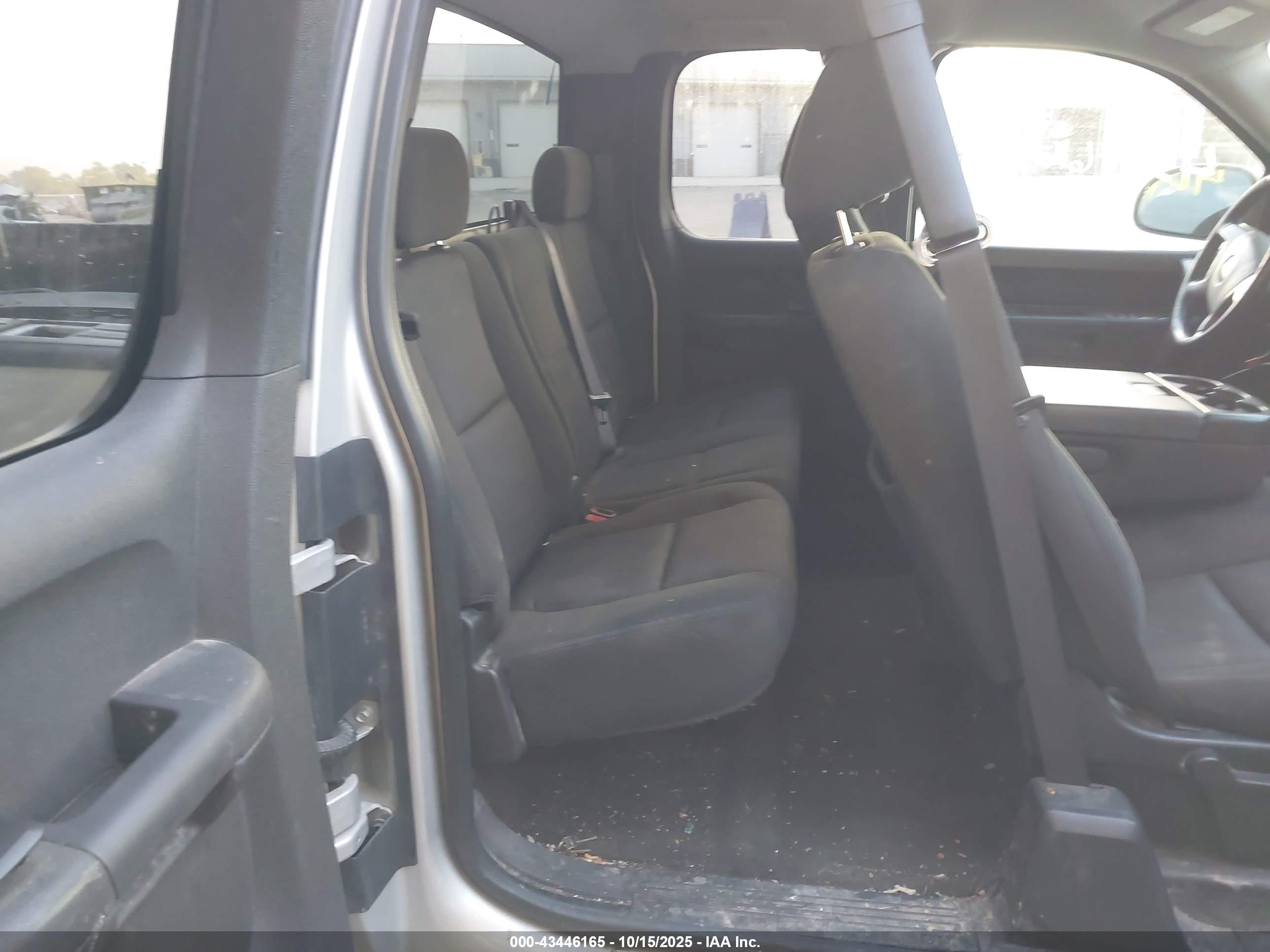 GMC SIERRA image 8