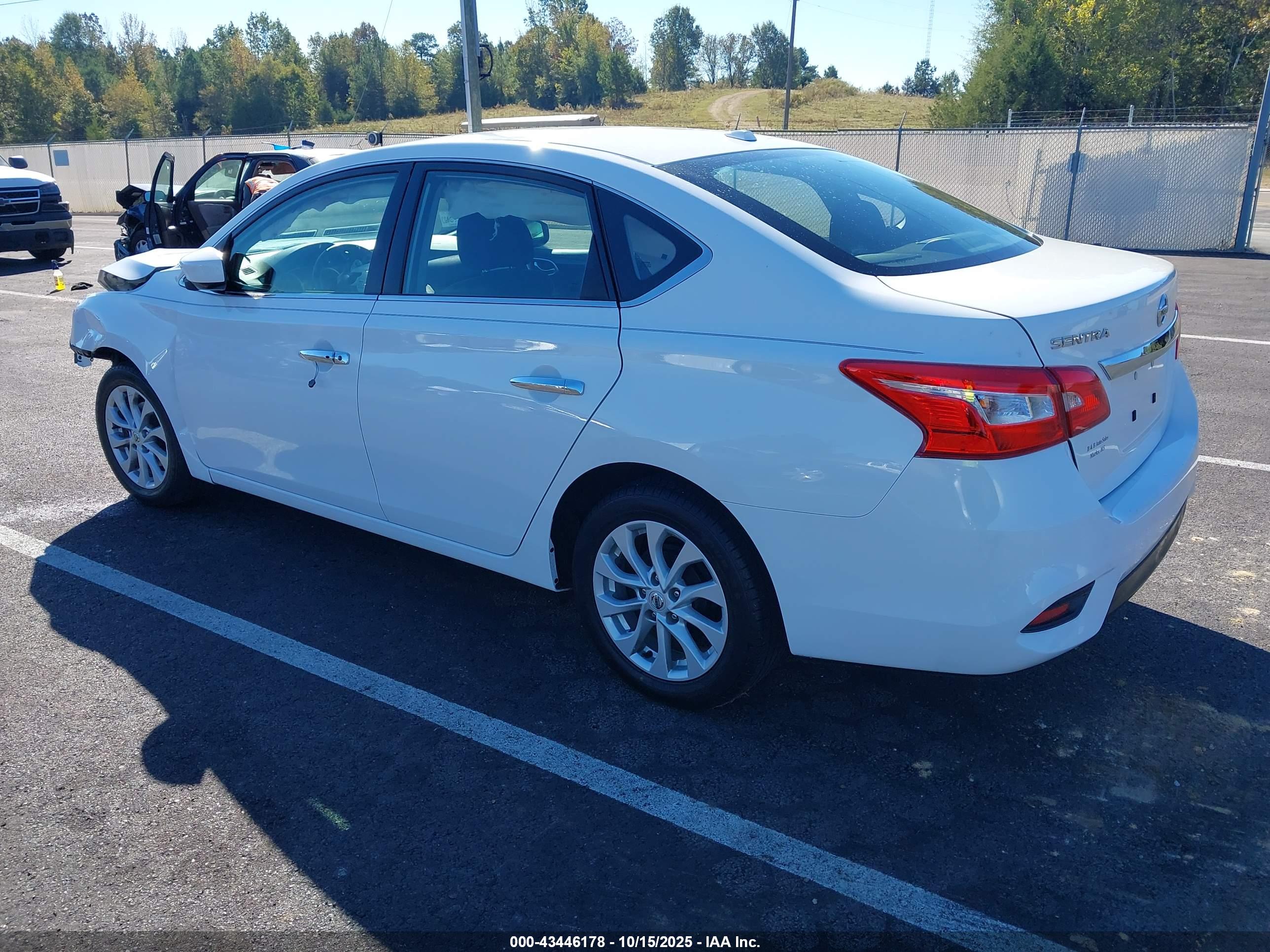 NISSAN SENTRA image 3