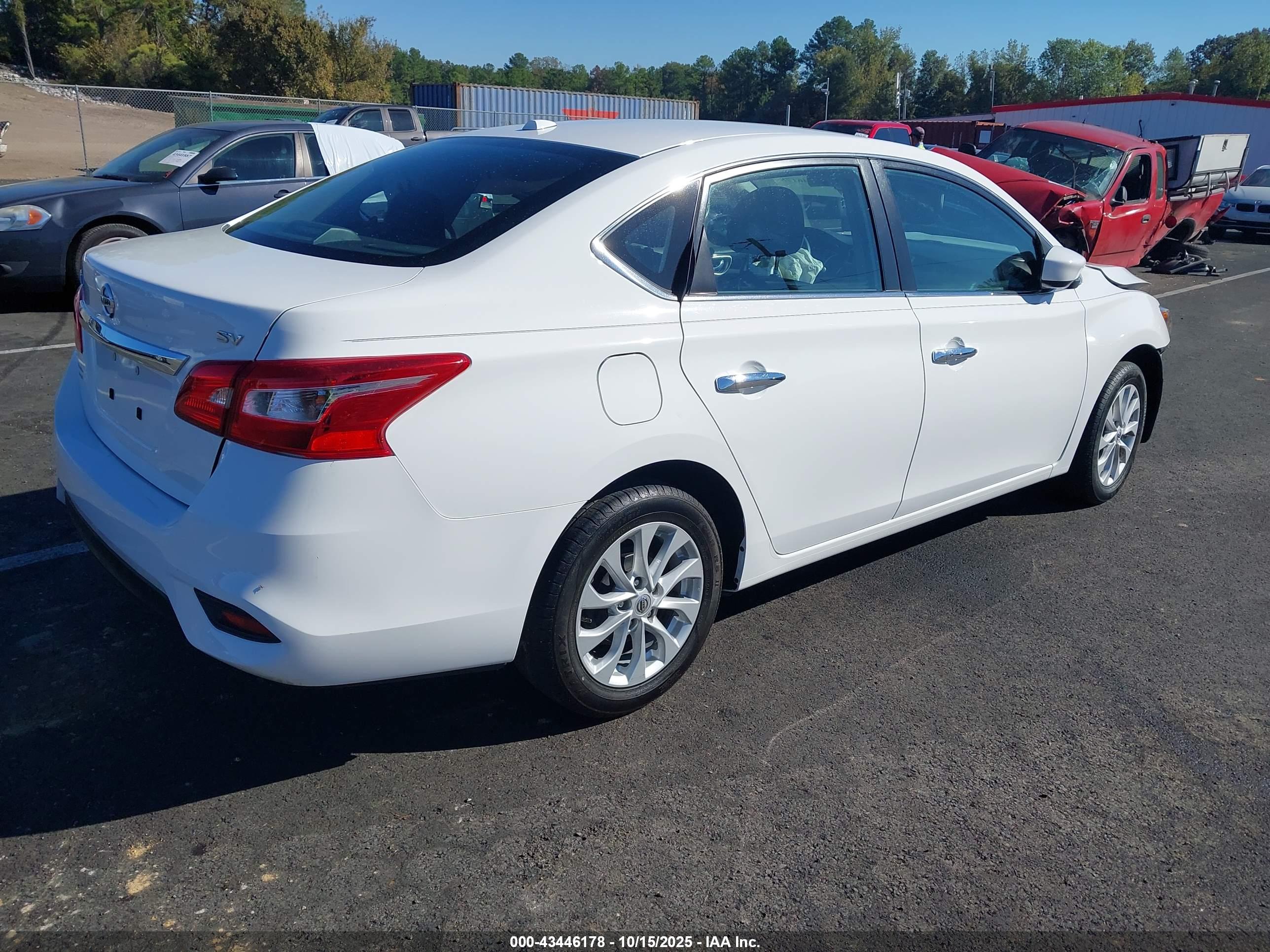 NISSAN SENTRA image 4