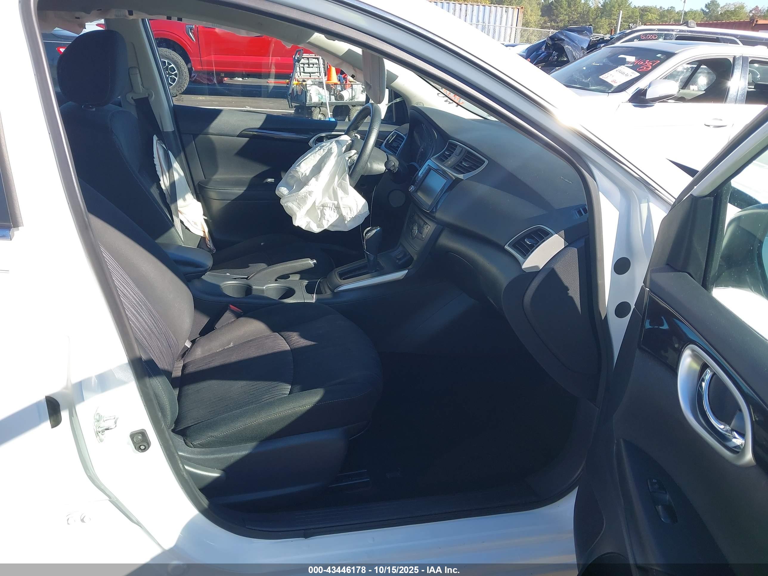 NISSAN SENTRA image 5