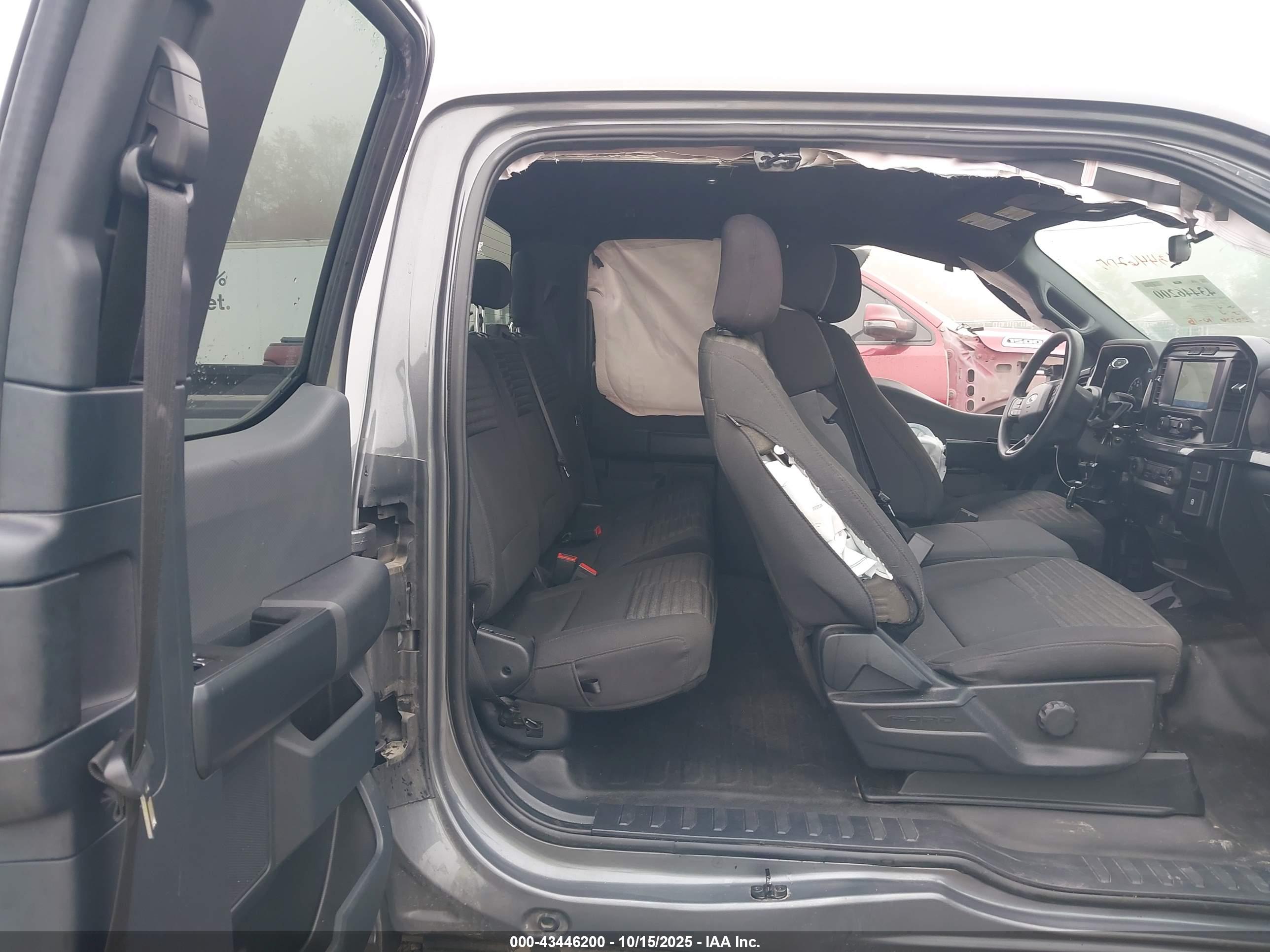 FORD F-150 image 8