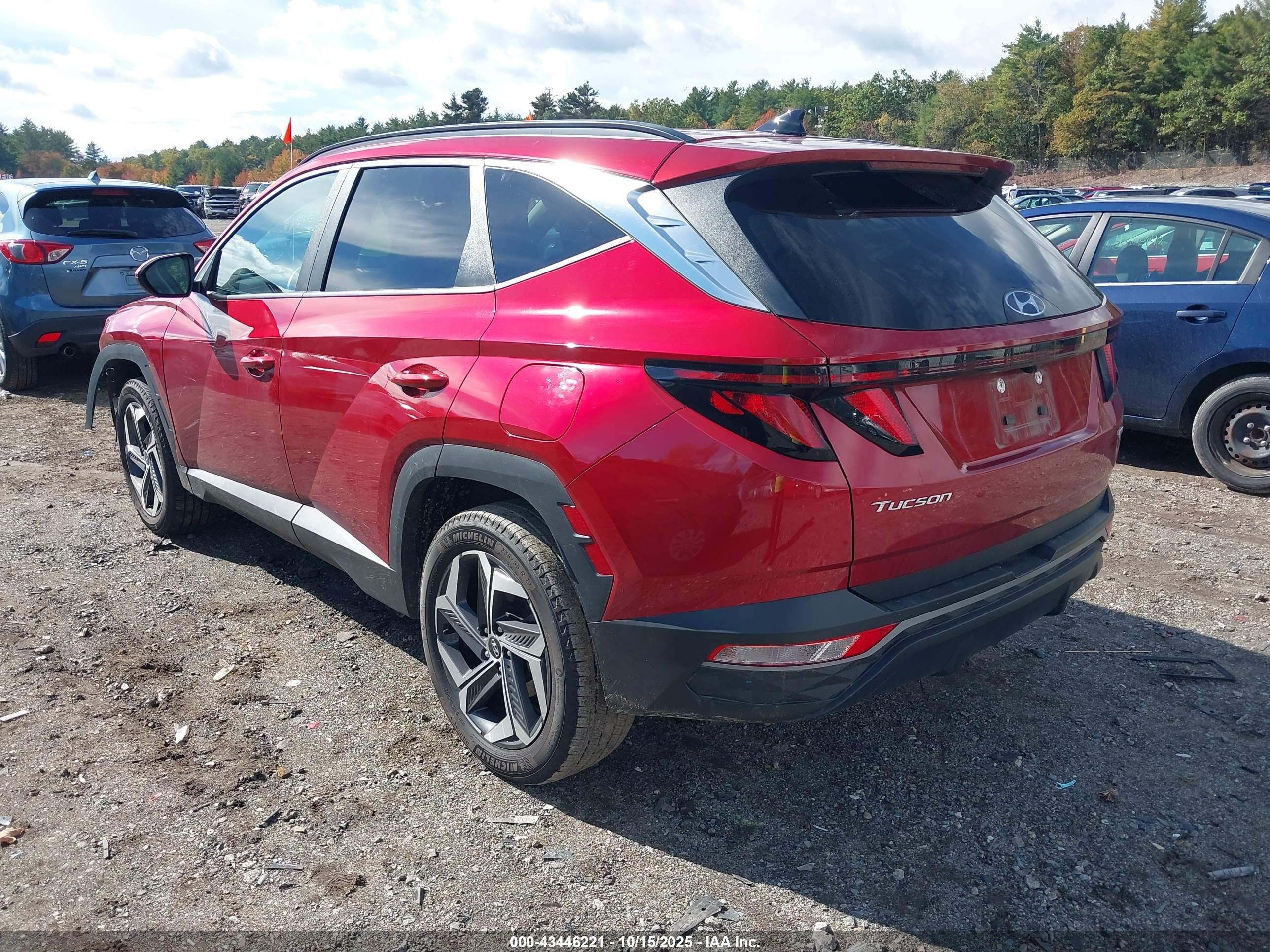 HYUNDAI TUCSON image 3