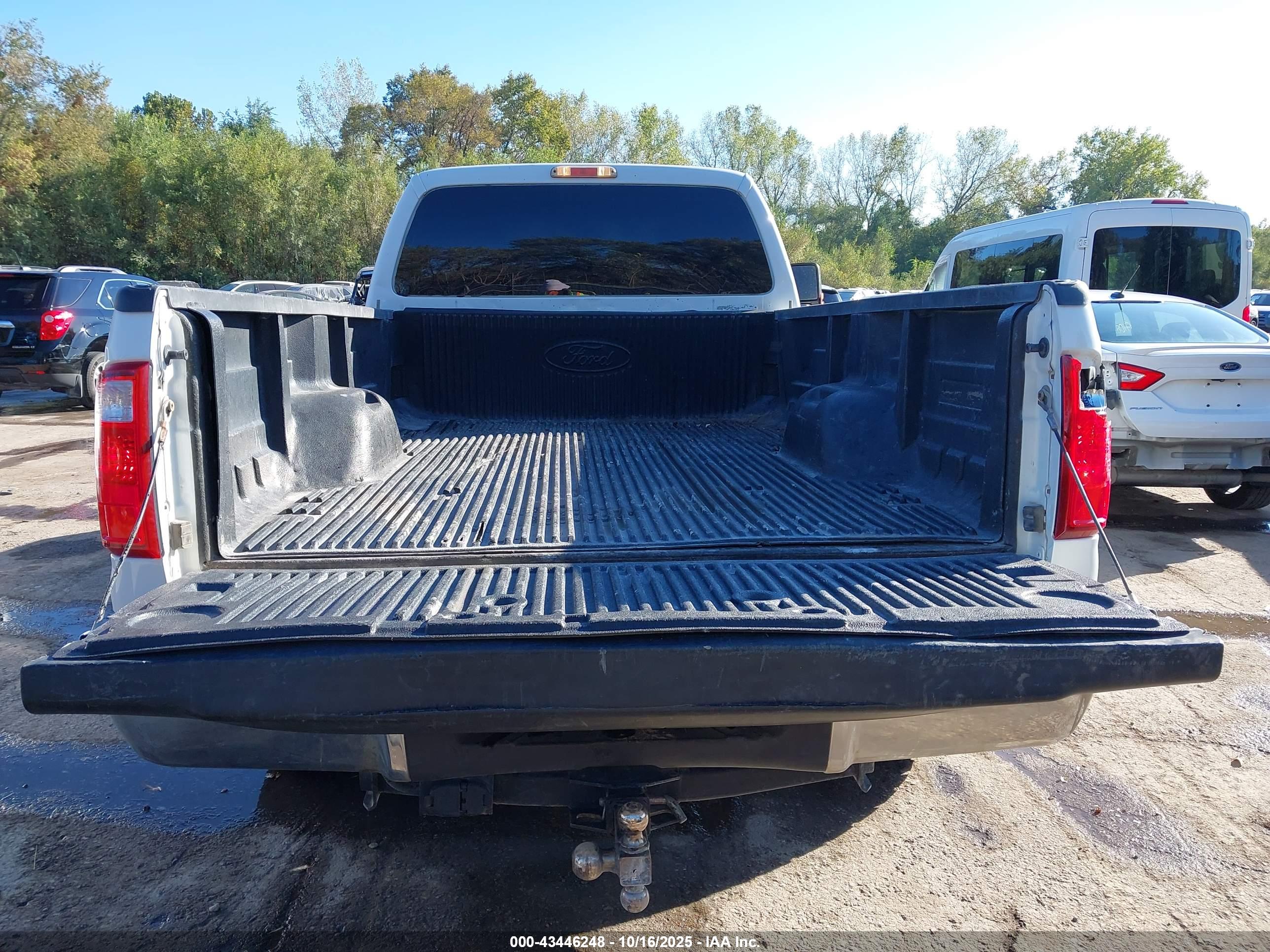FORD F-250 image 8