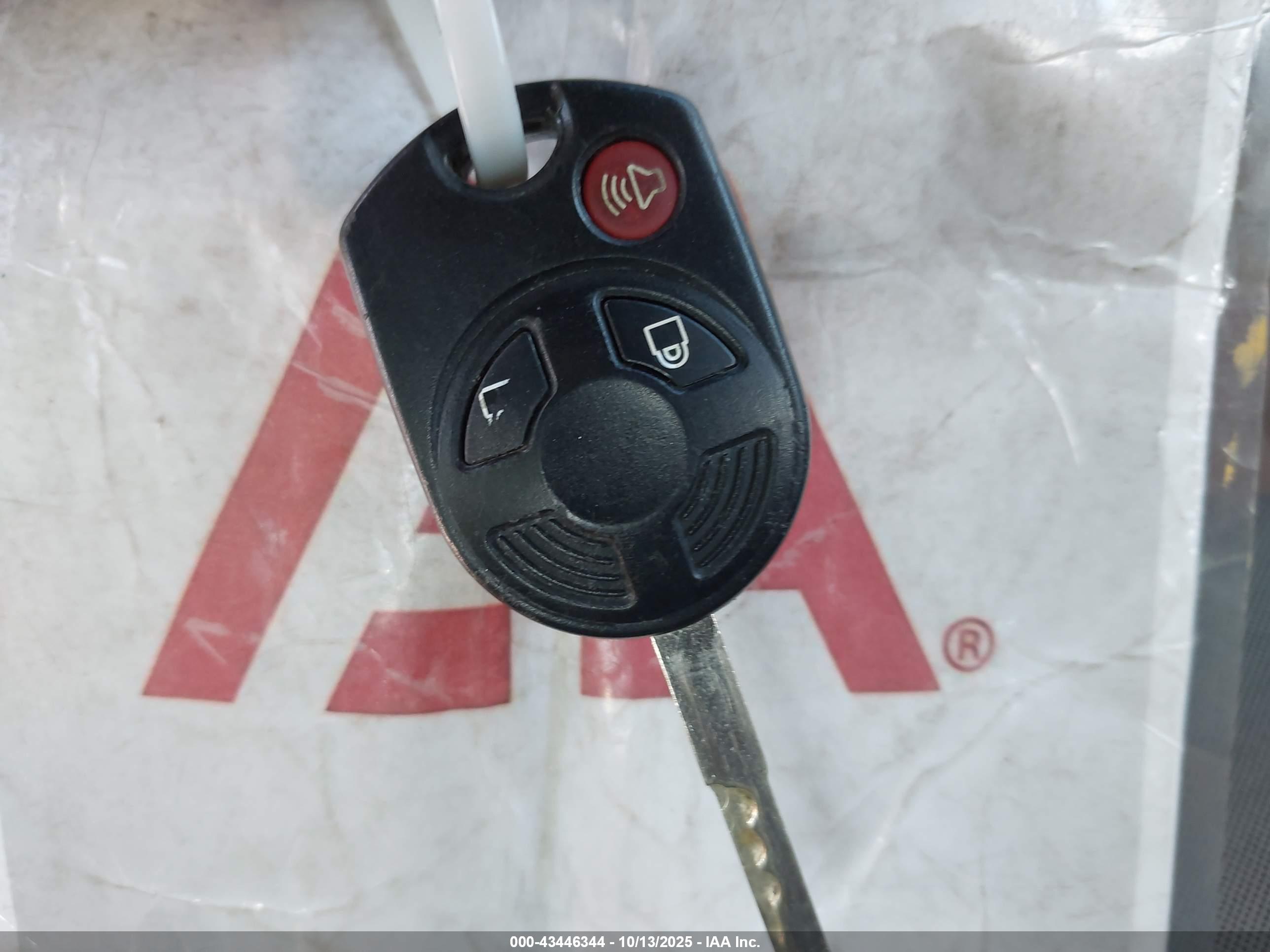 FORD ESCAPE image 11