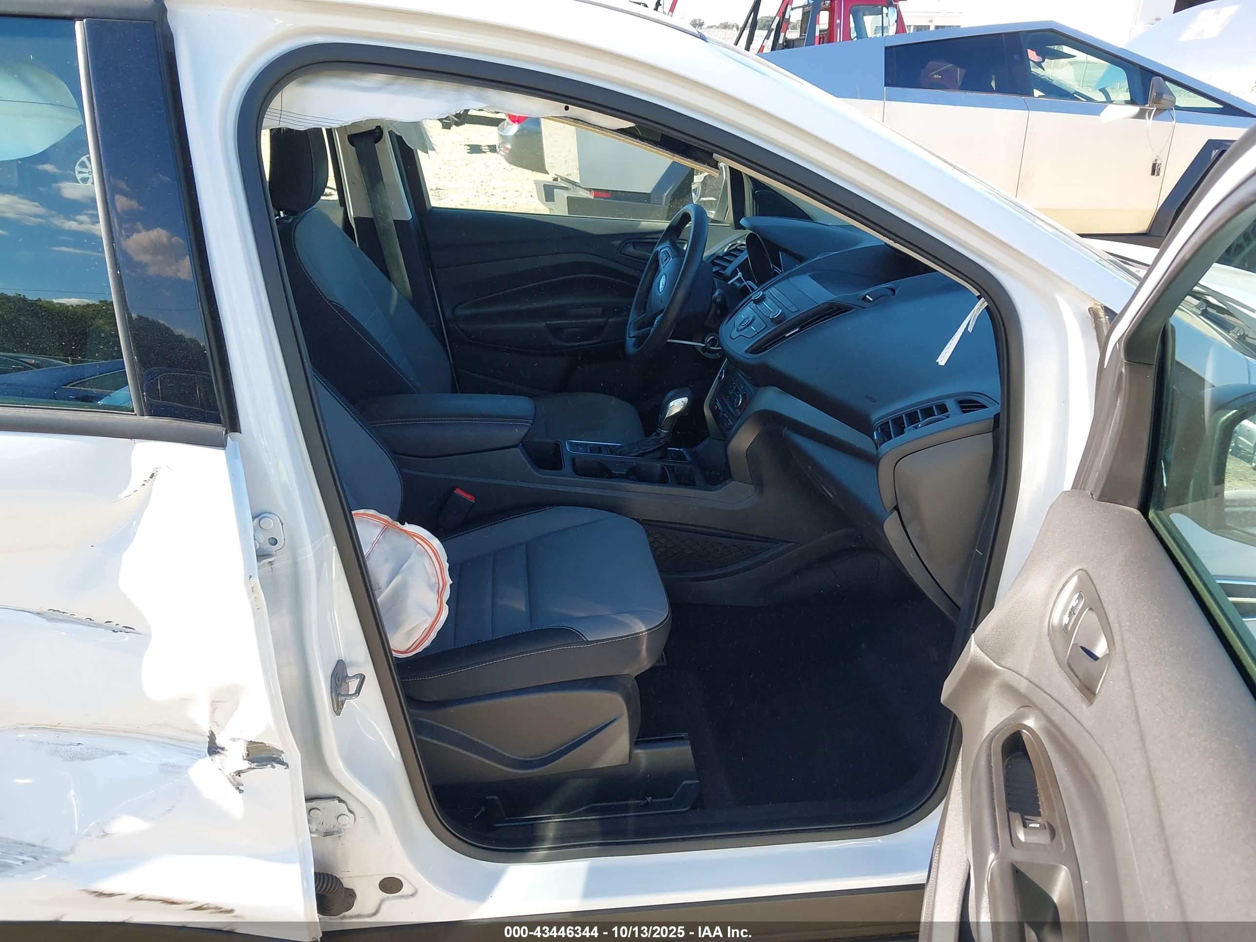 FORD ESCAPE image 5