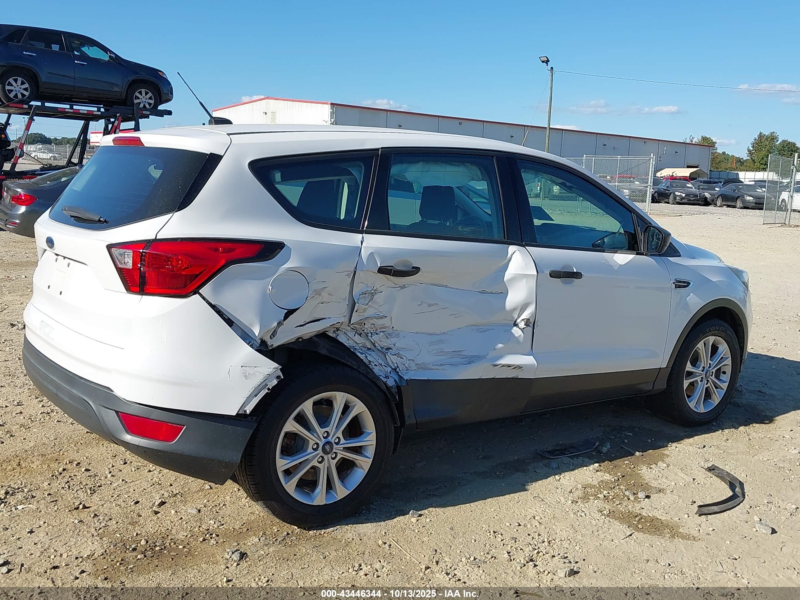 FORD ESCAPE image 6