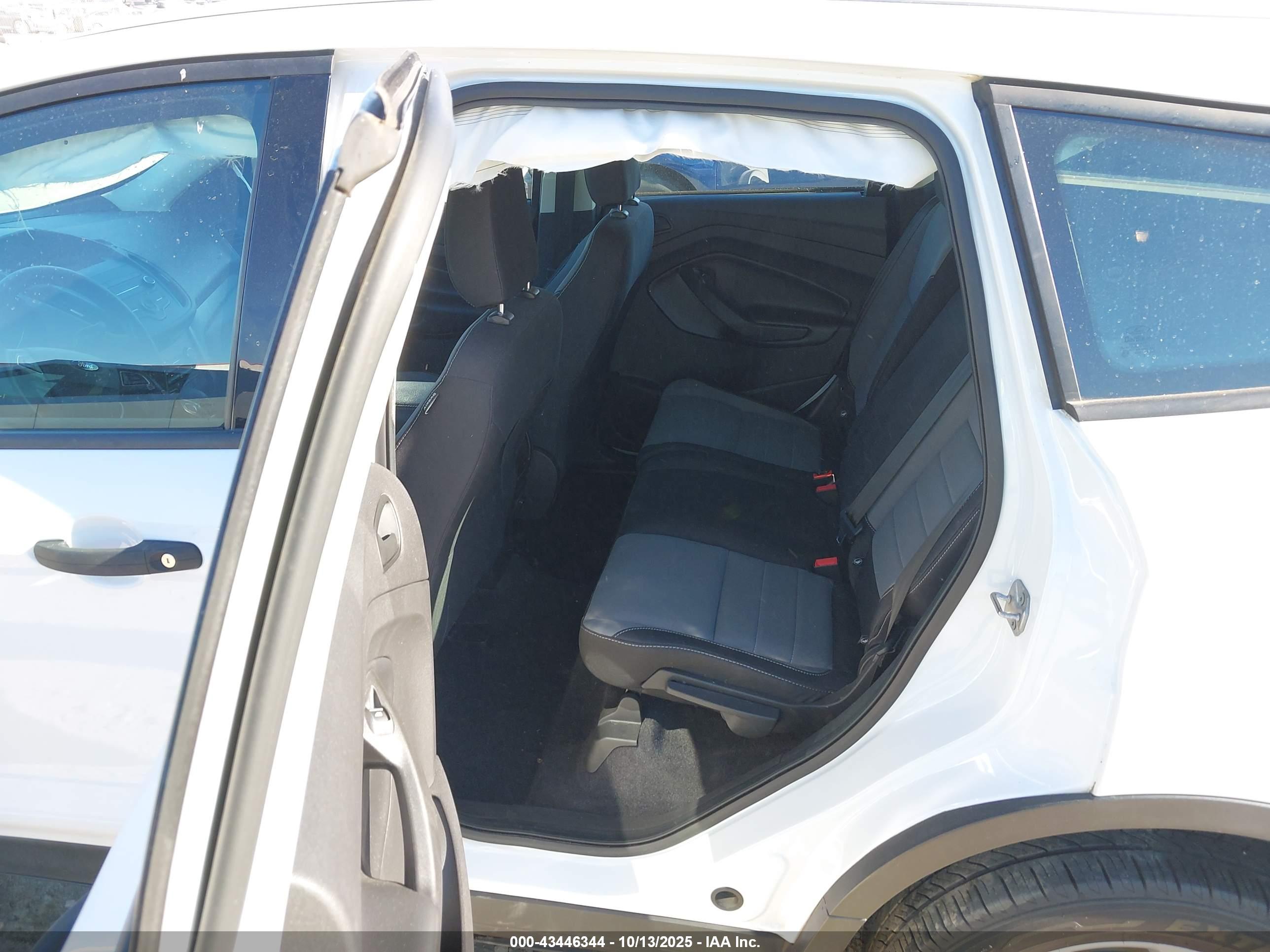 FORD ESCAPE image 8