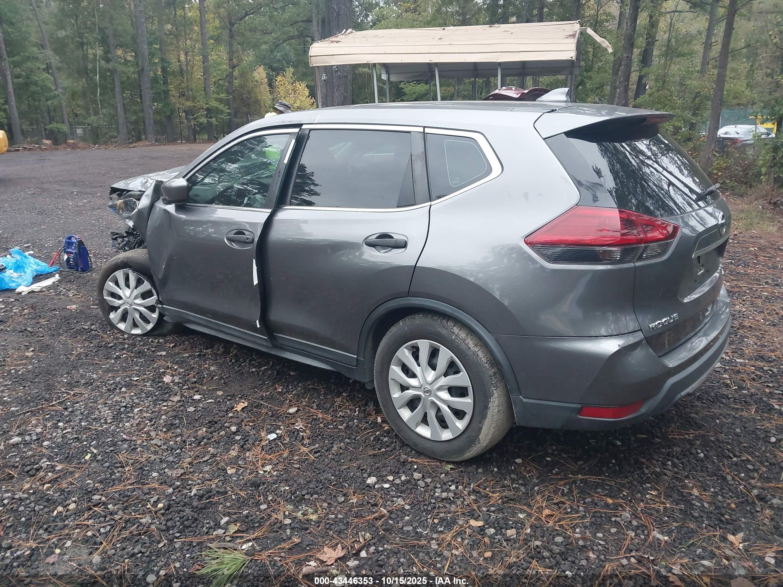 NISSAN ROGUE image 3
