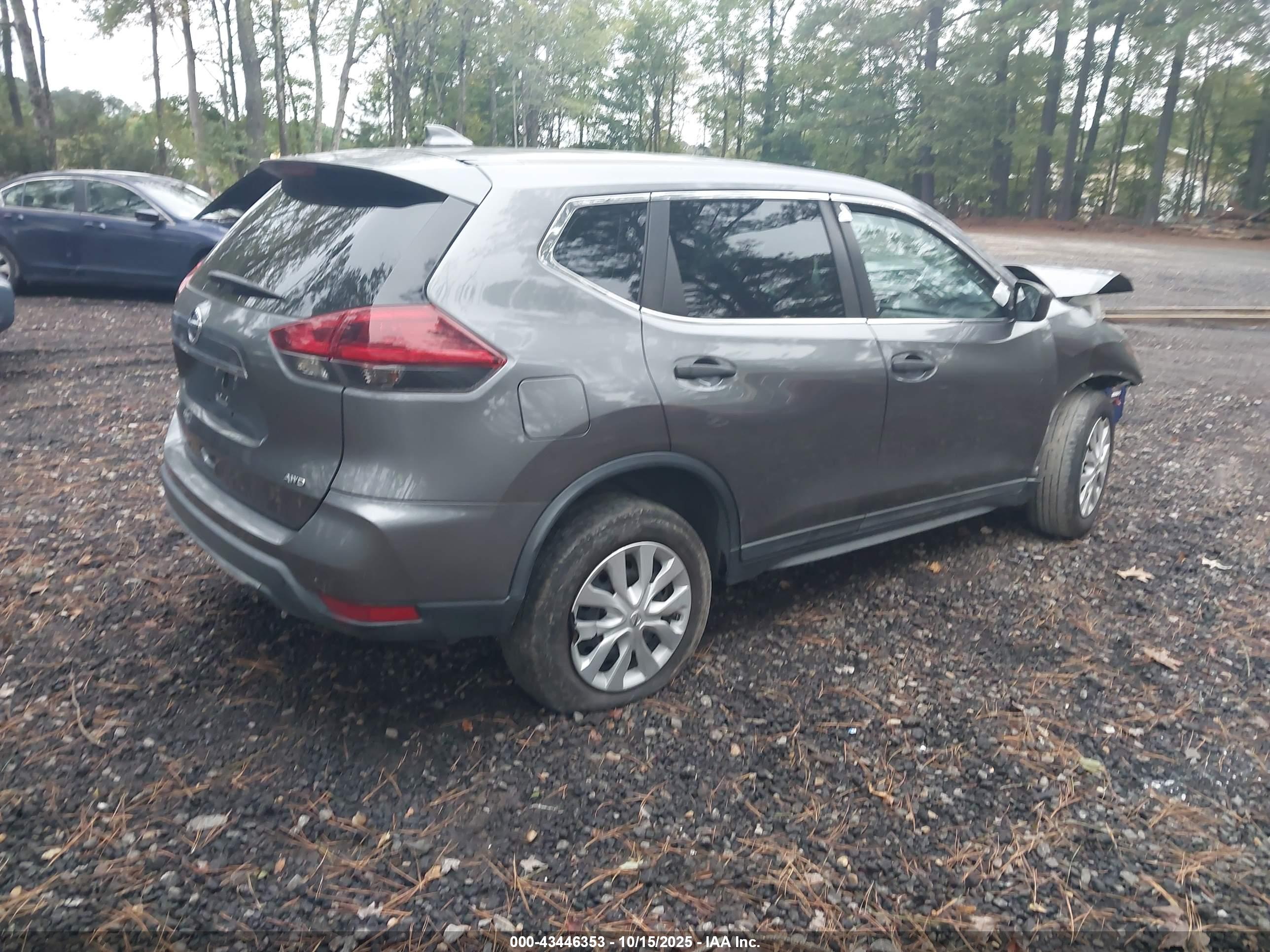 NISSAN ROGUE image 4