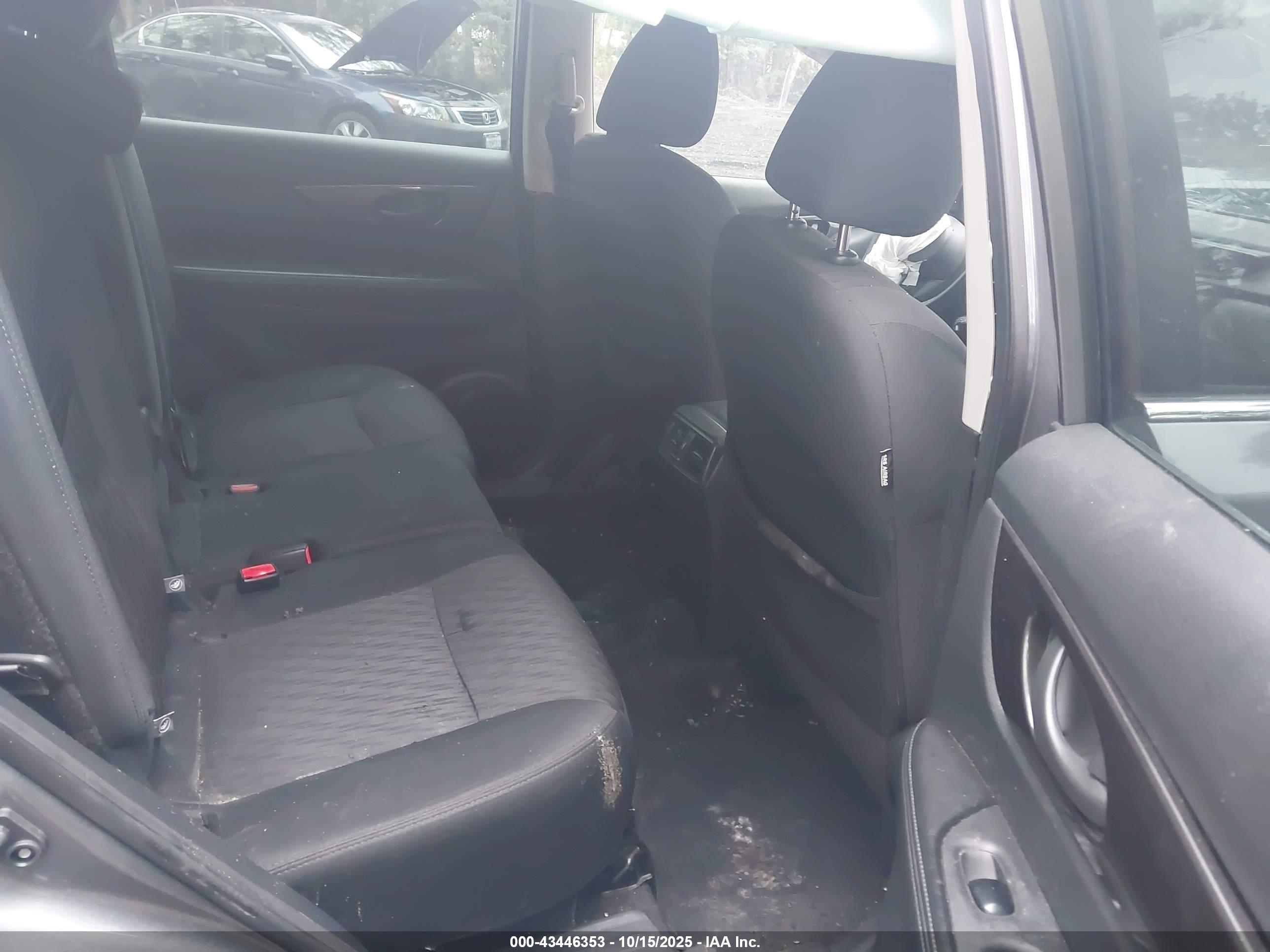NISSAN ROGUE image 8