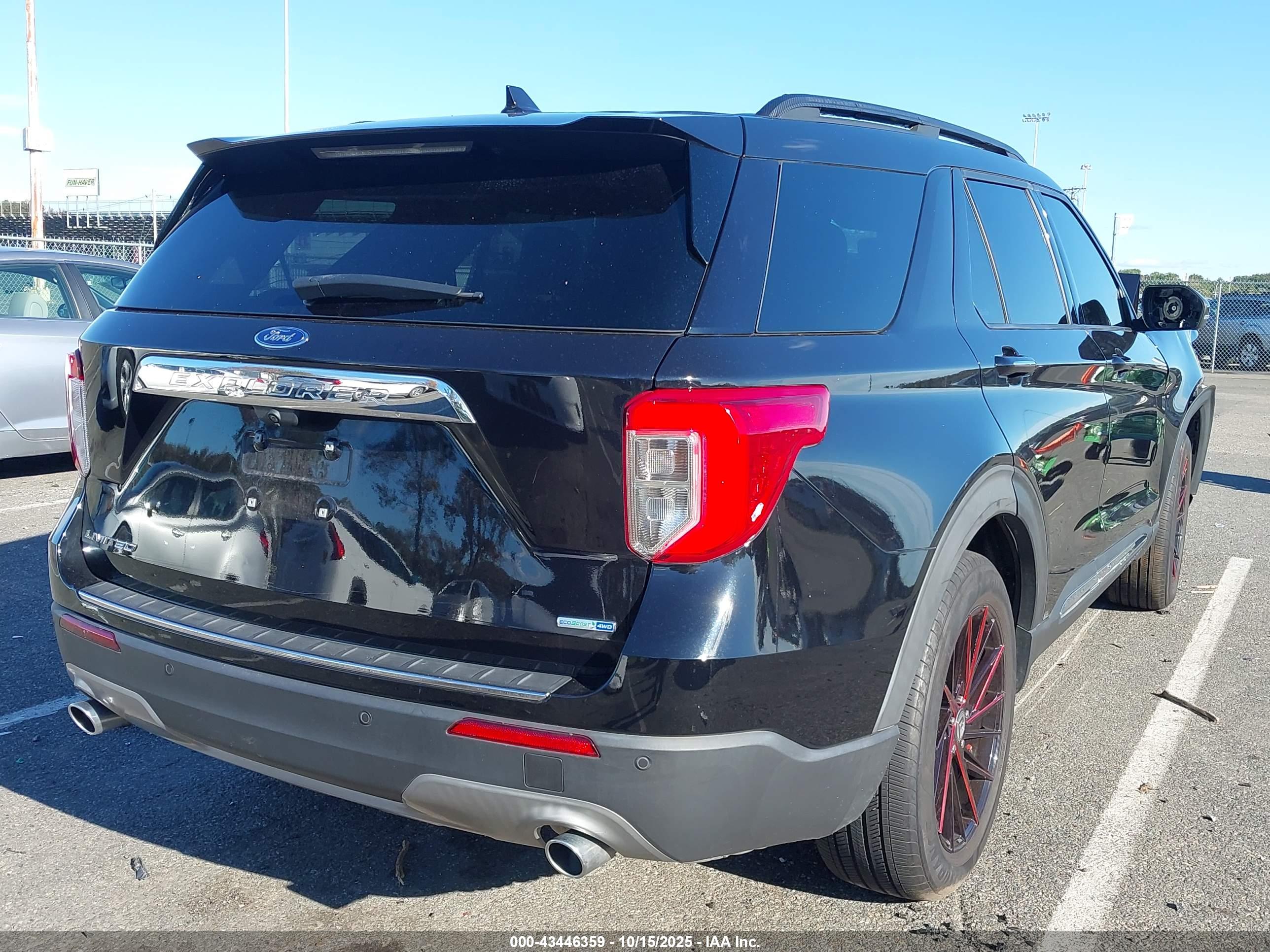 FORD EXPLORER image 4