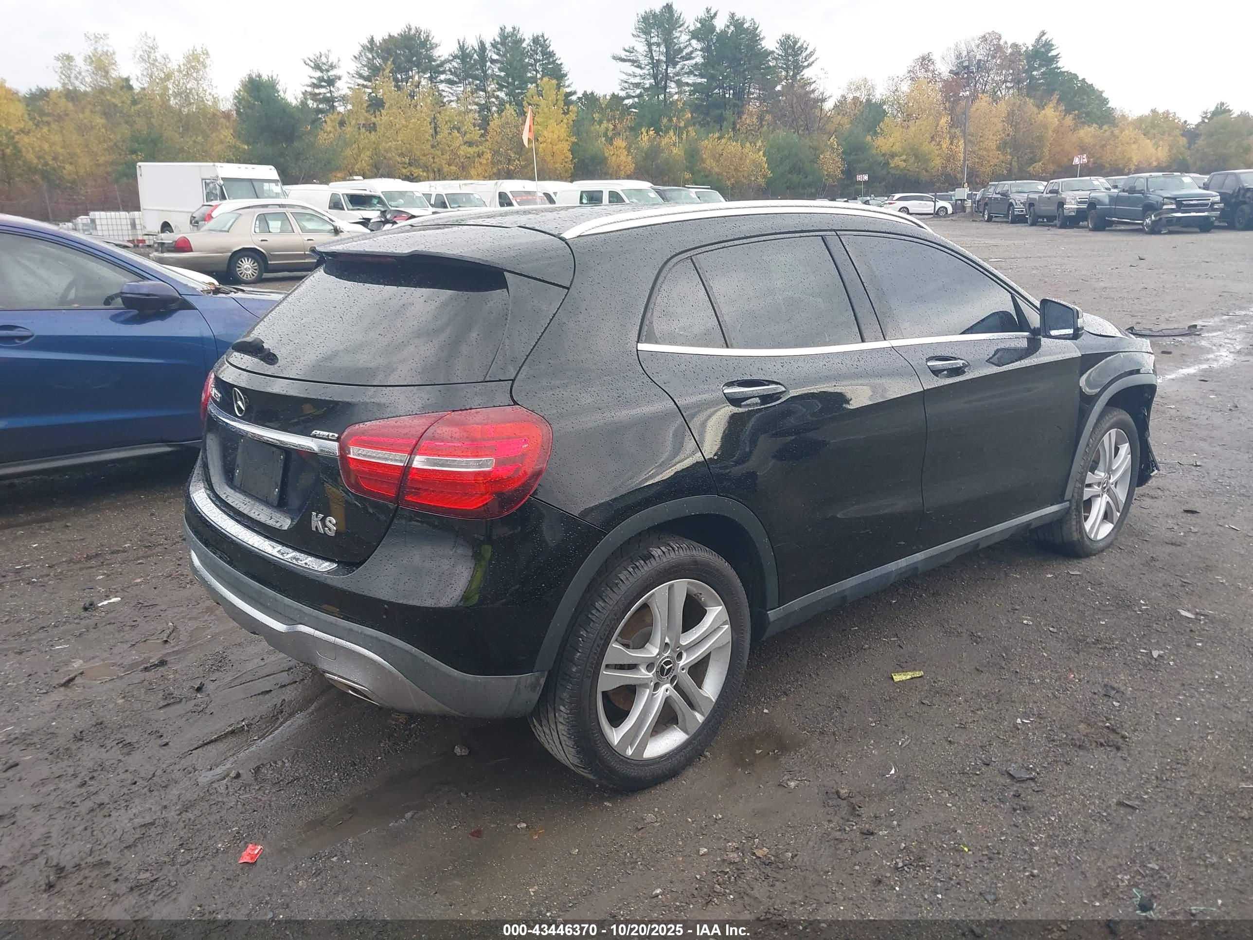 MERCEDES-BENZ GLA image 4