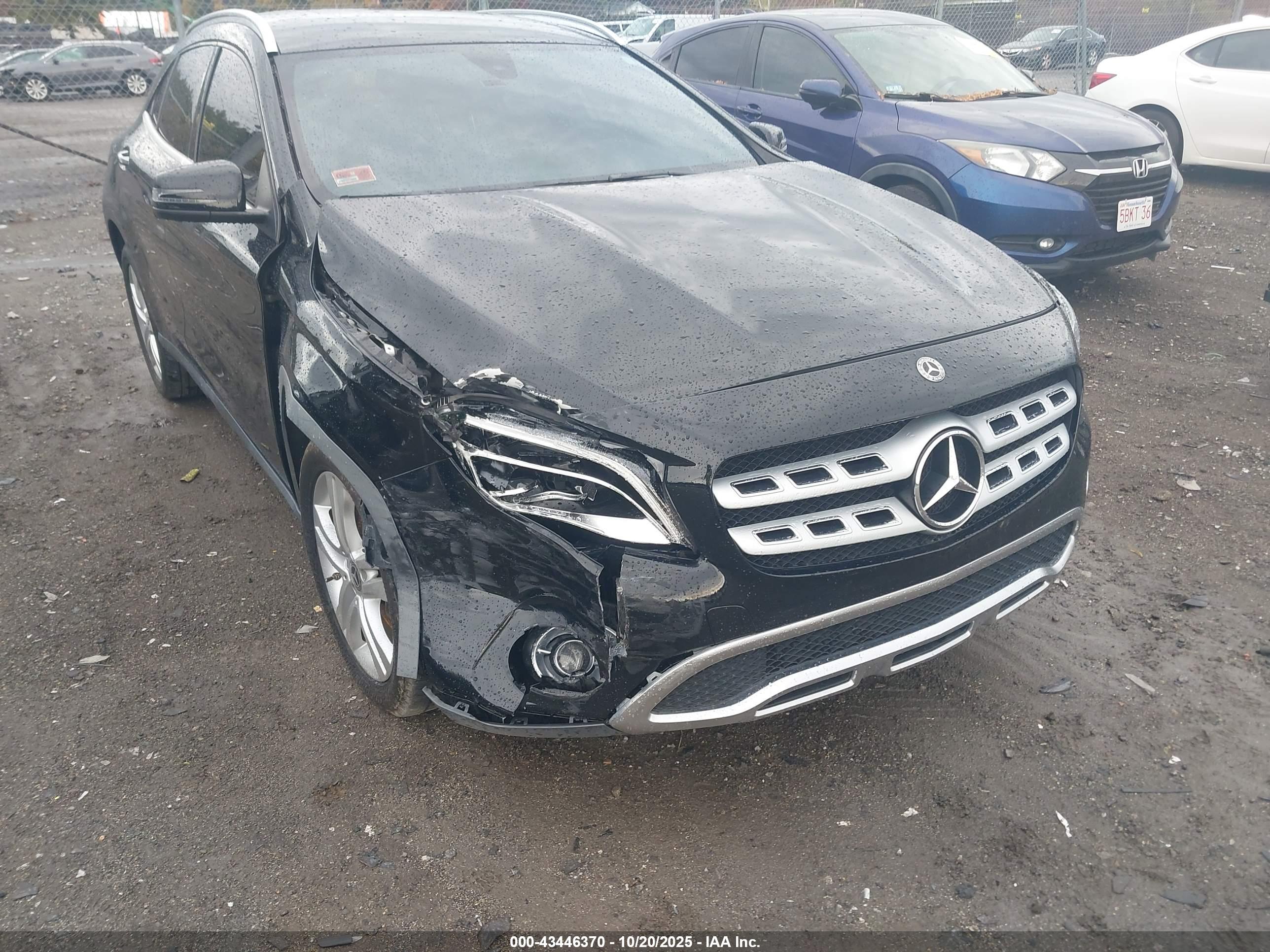 MERCEDES-BENZ GLA image 6
