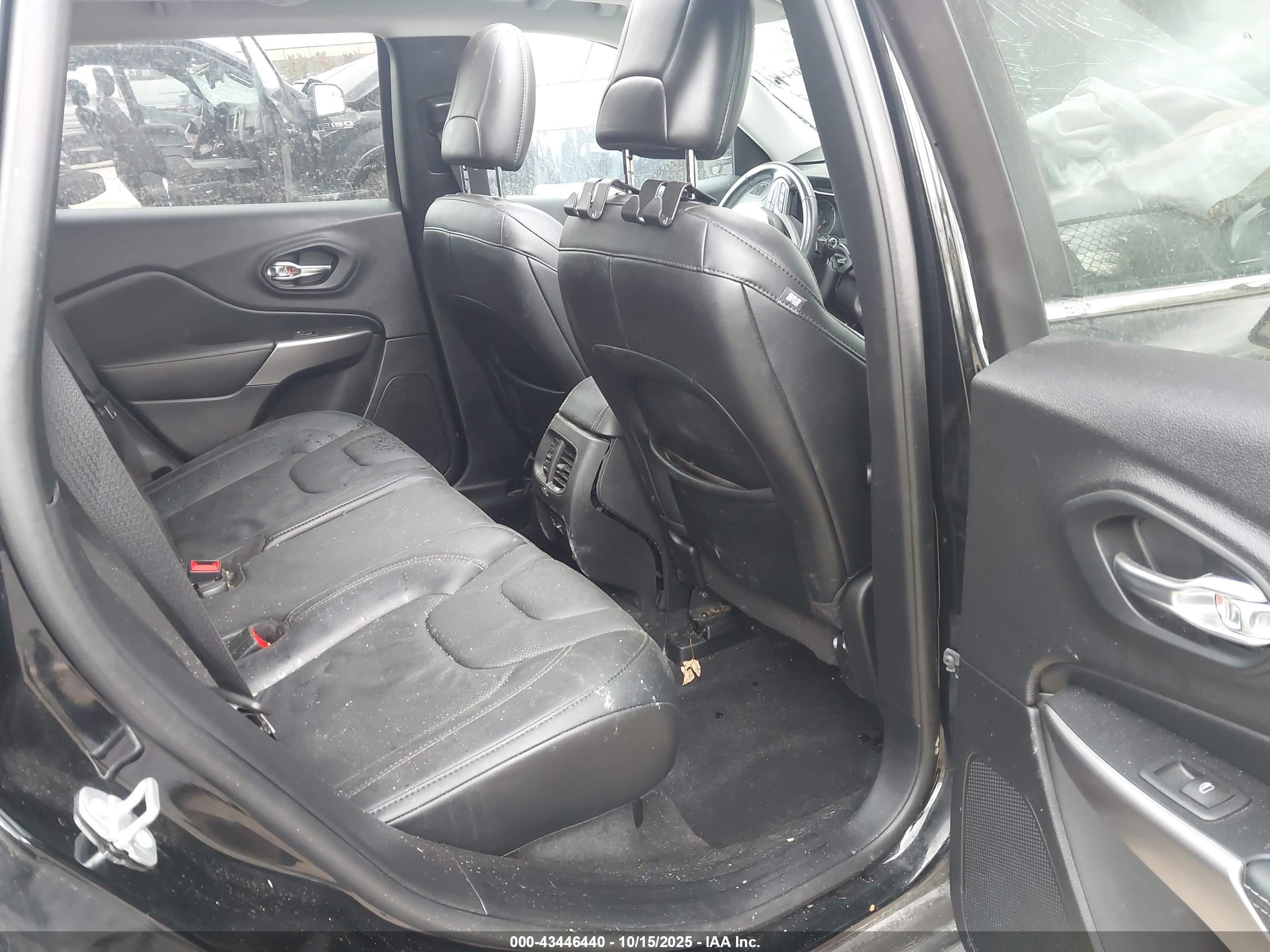 JEEP CHEROKEE image 8