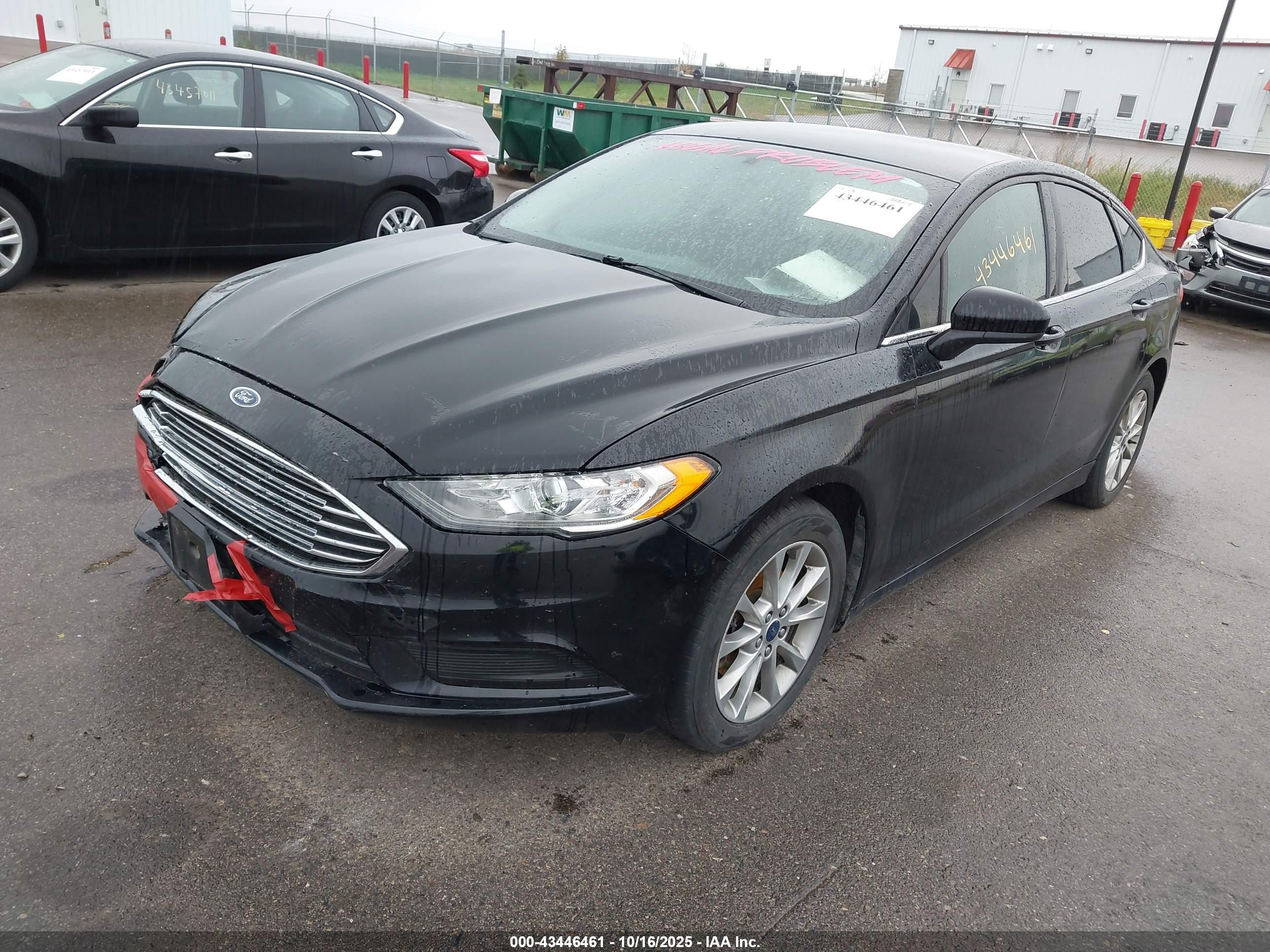 FORD FUSION image 2