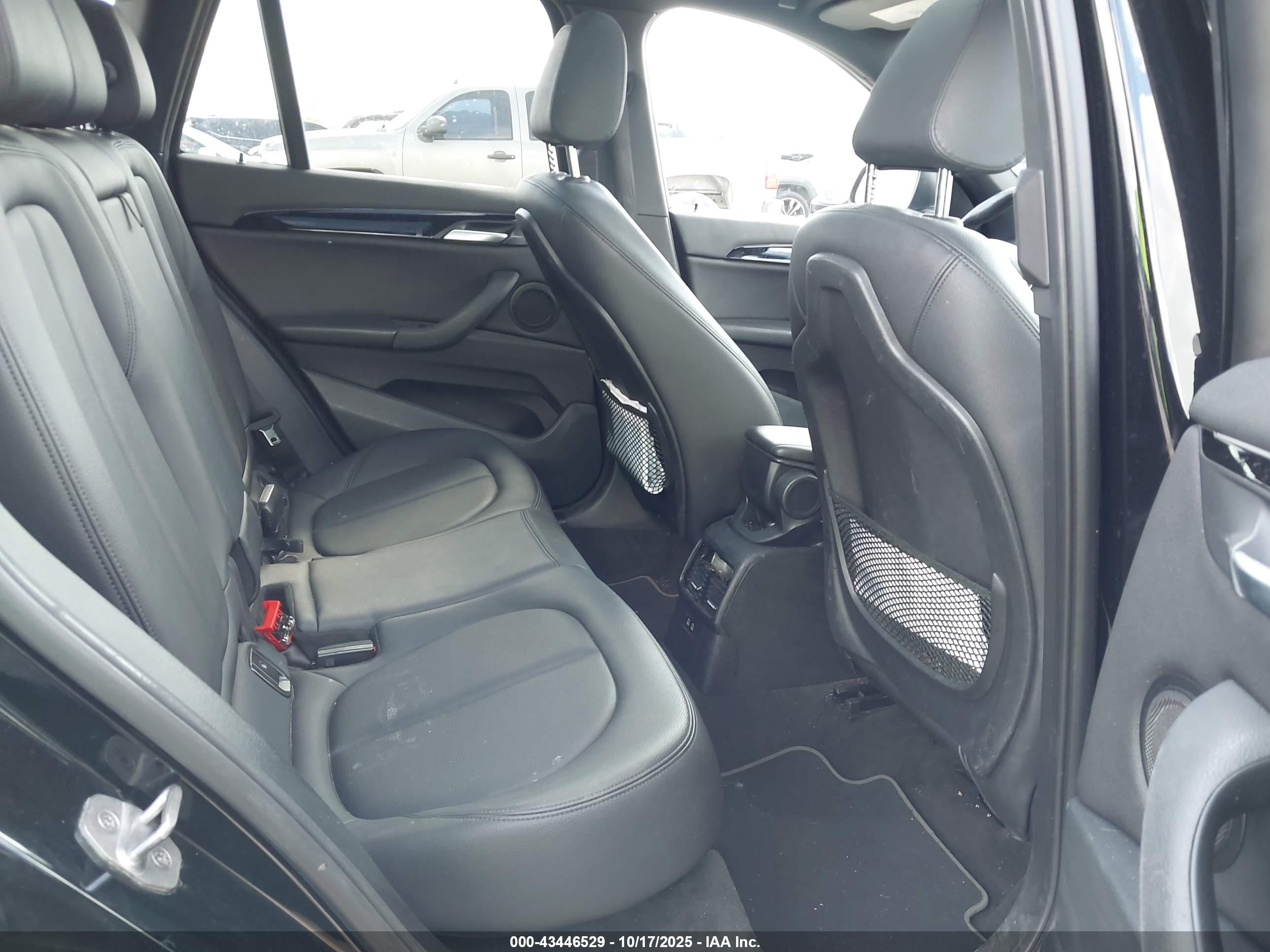 BMW X1 image 8