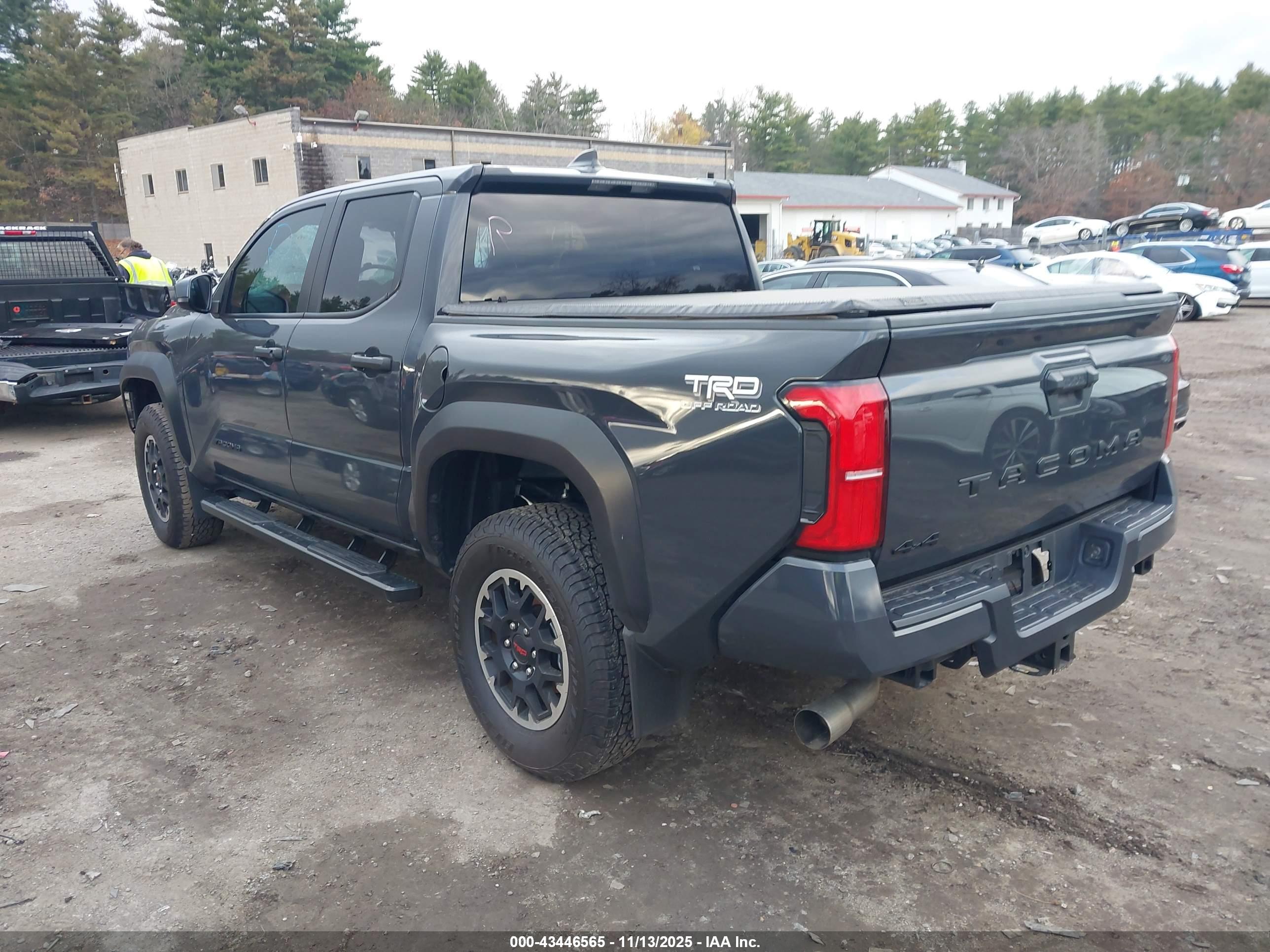 TOYOTA TACOMA image 3