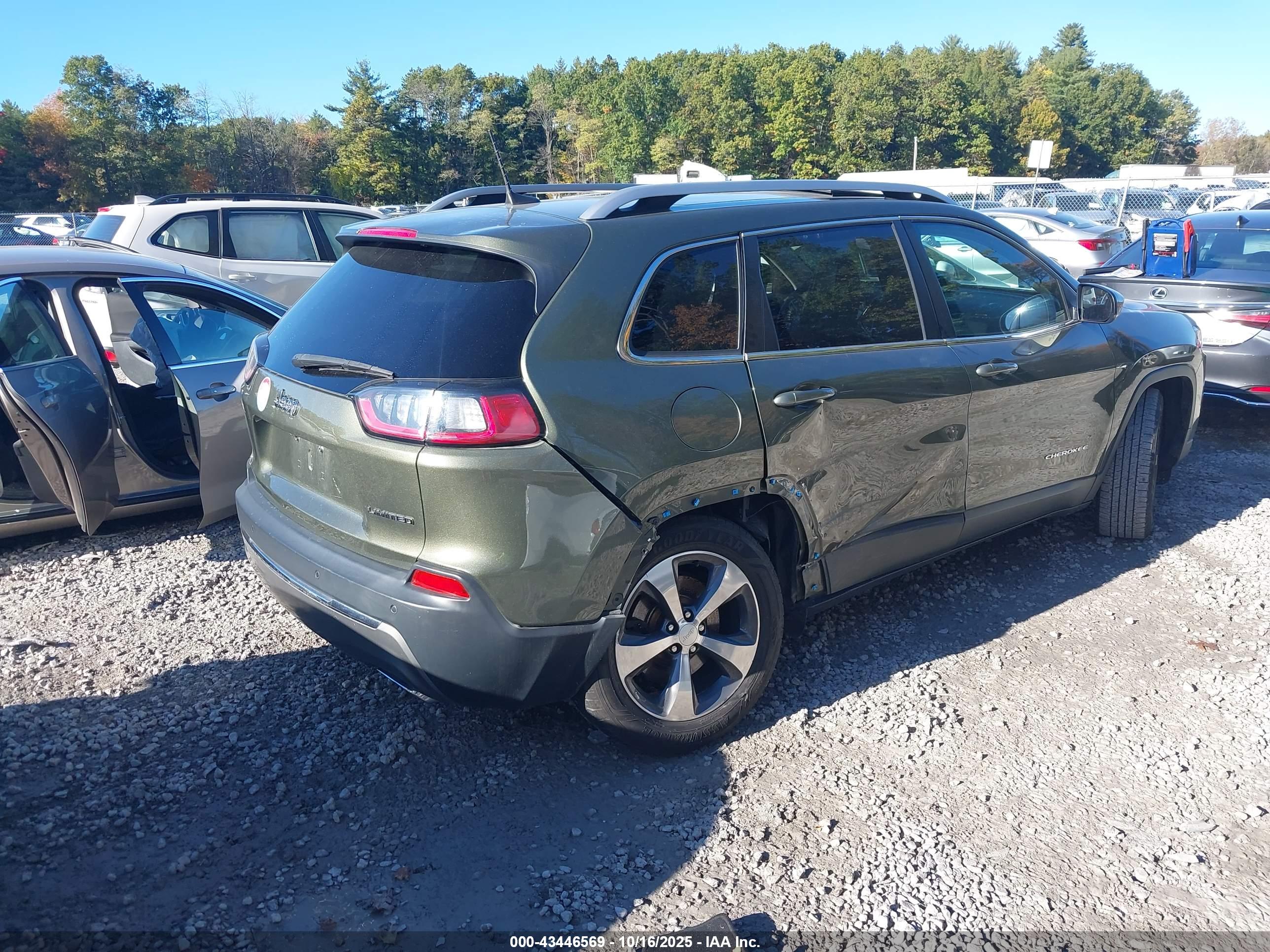JEEP CHEROKEE image 4