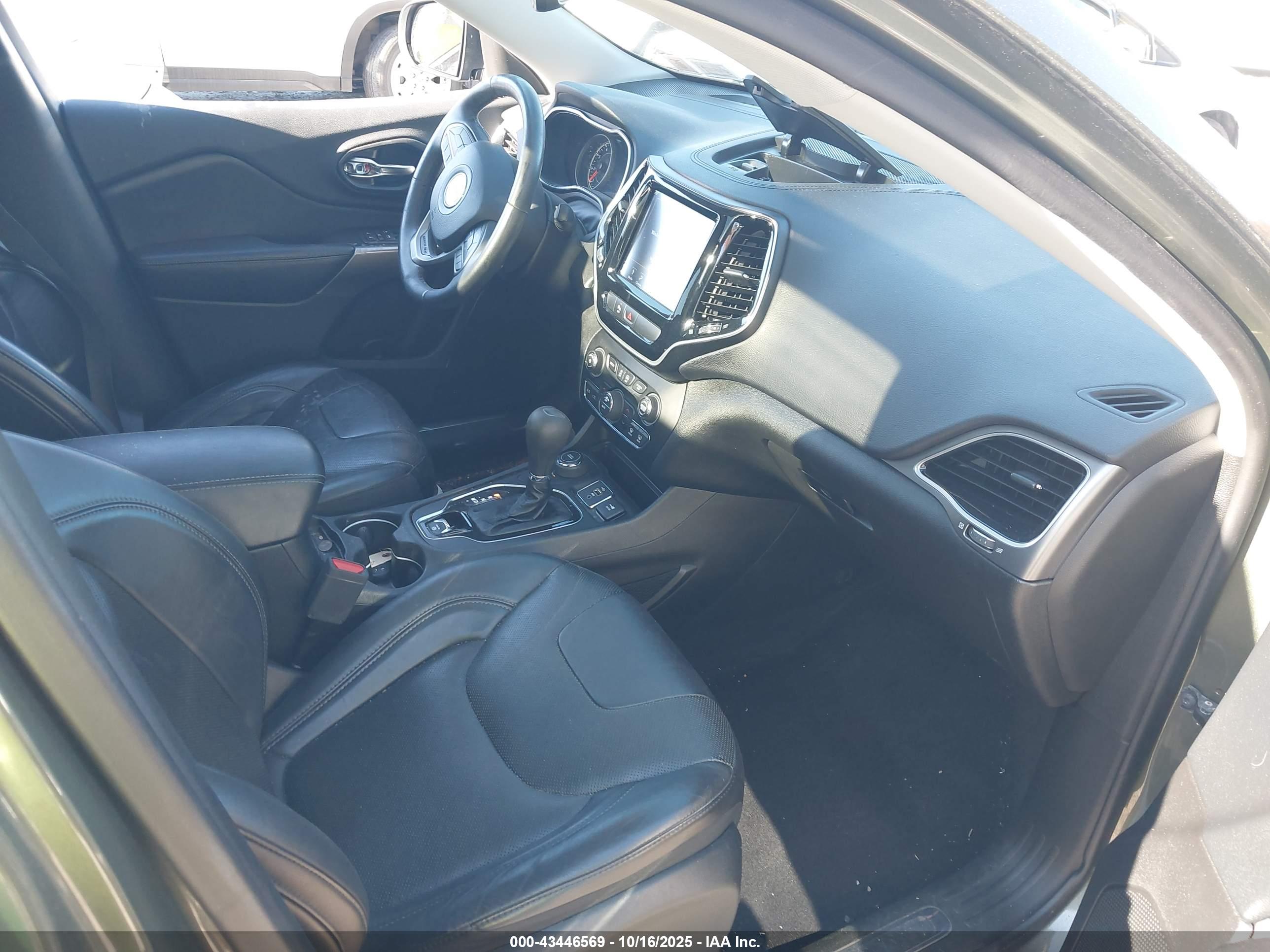 JEEP CHEROKEE image 5