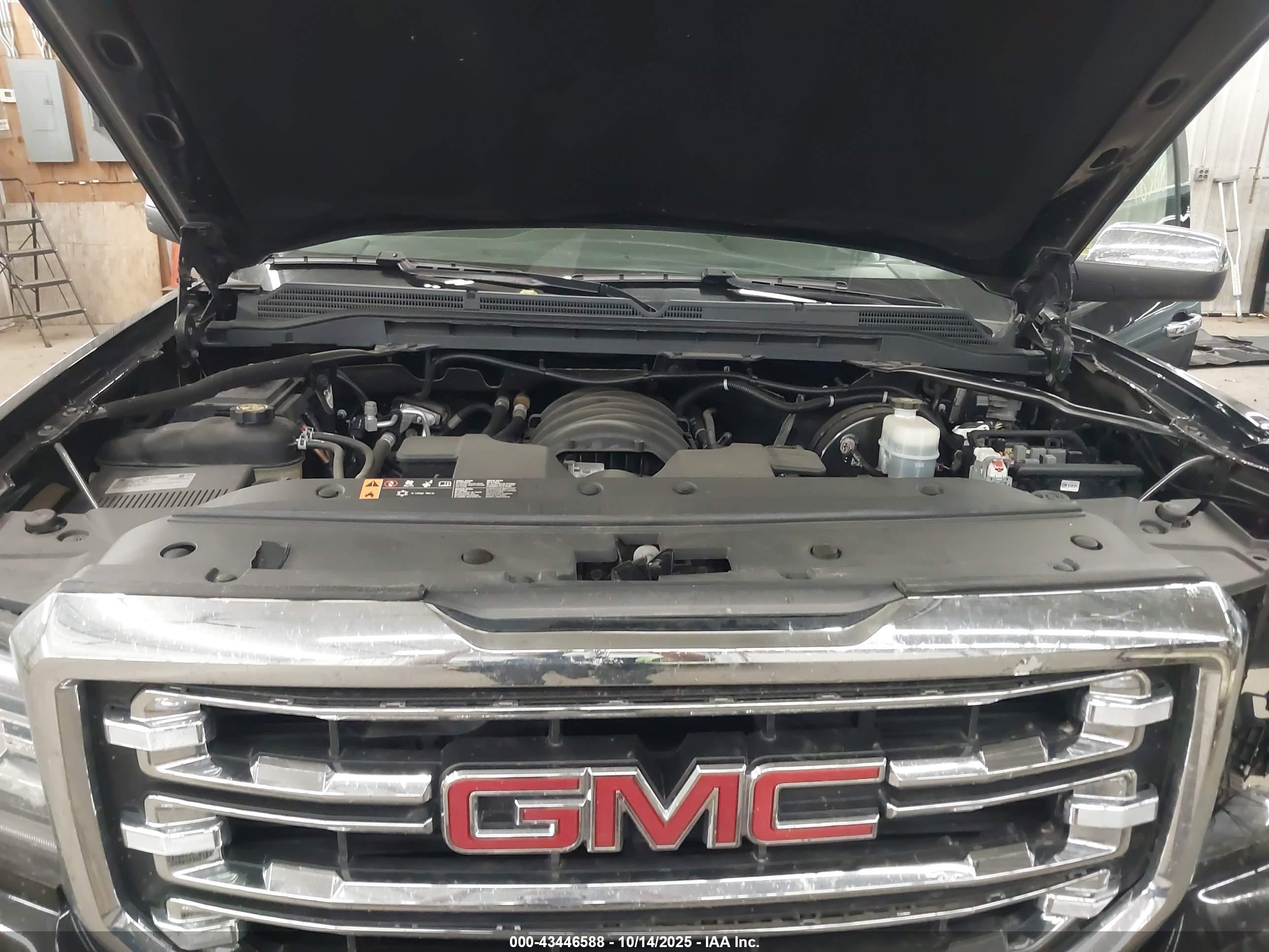 GMC SIERRA image 10