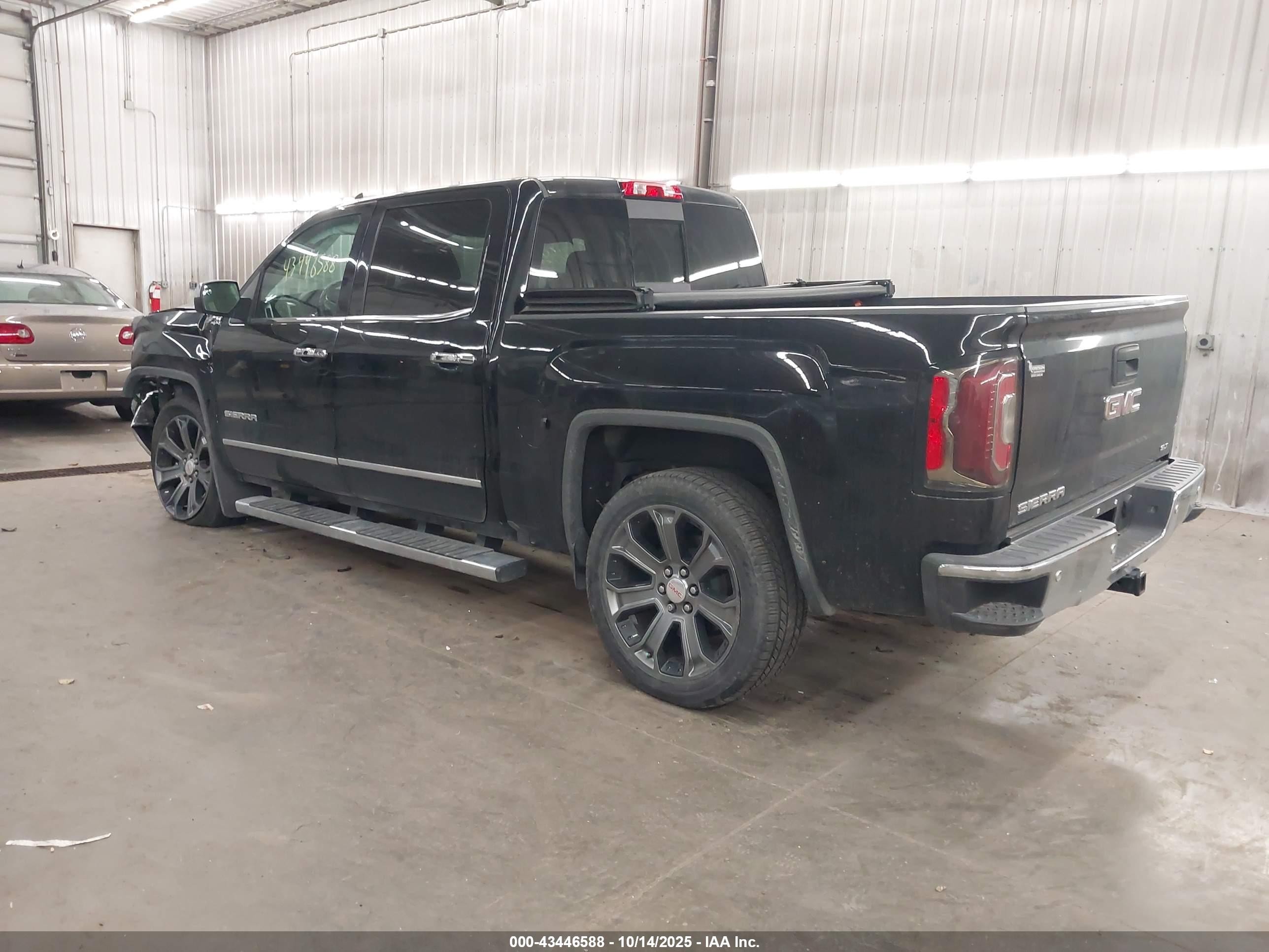 GMC SIERRA image 3