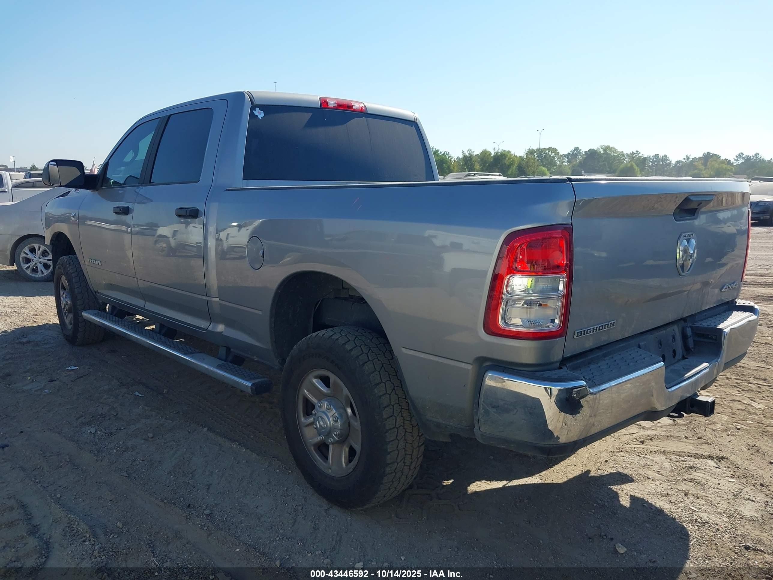 RAM 2500 image 3