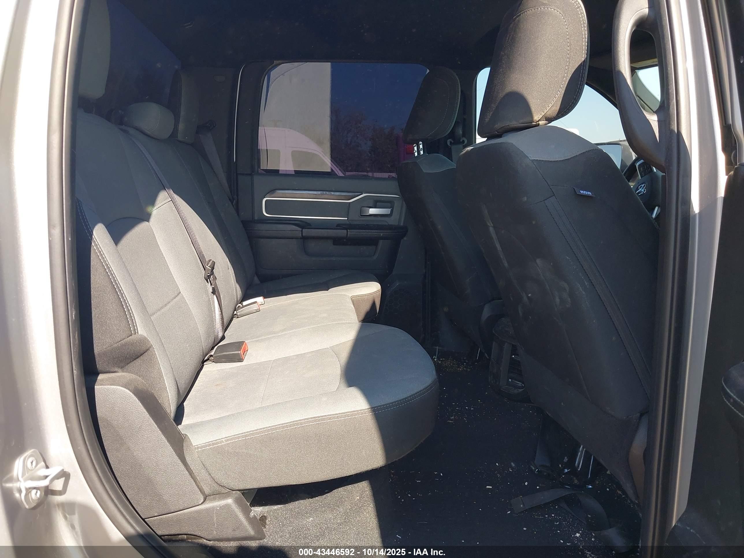 RAM 2500 image 8