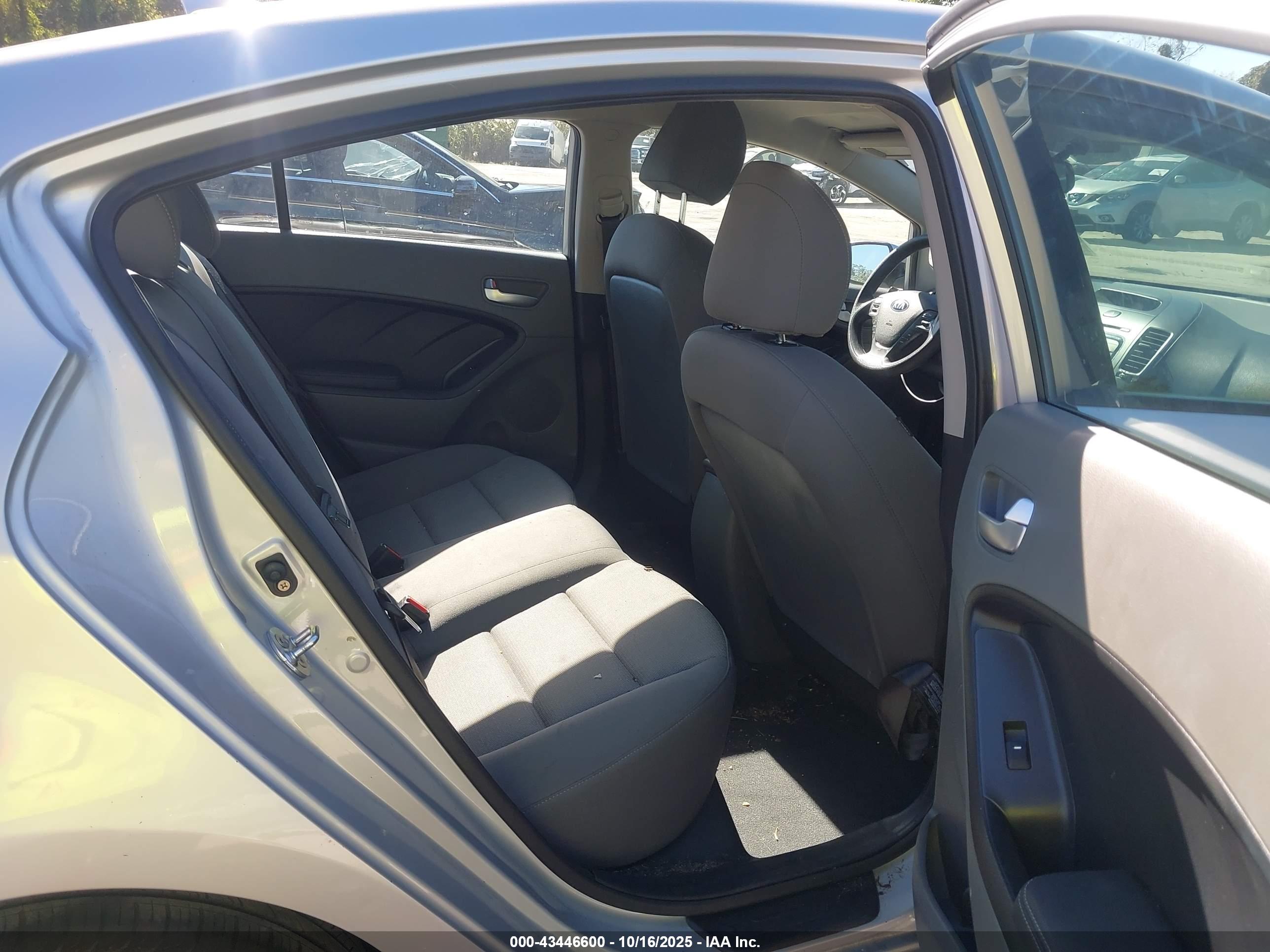KIA FORTE image 8