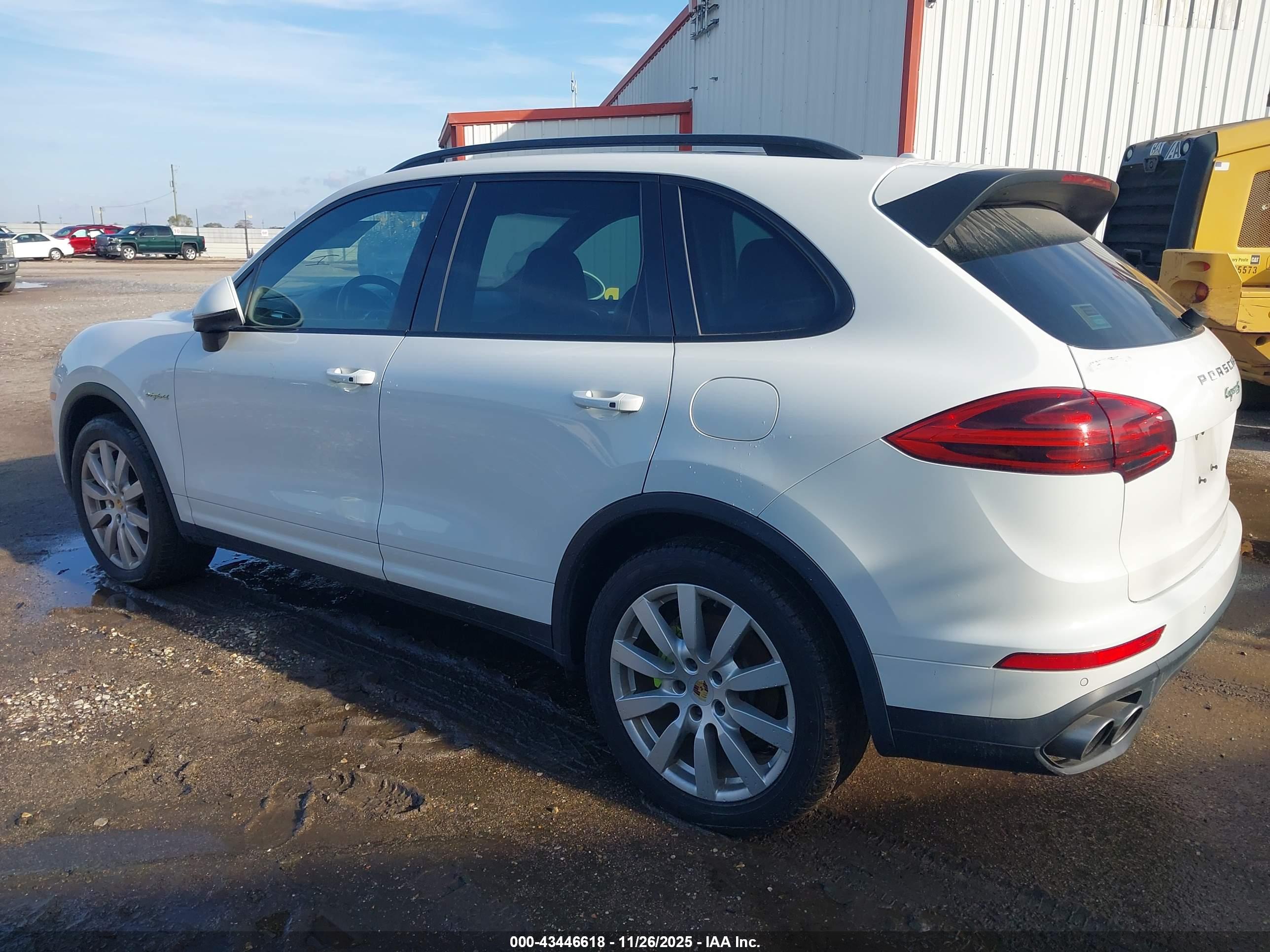 PORSCHE CAYENNE image 3