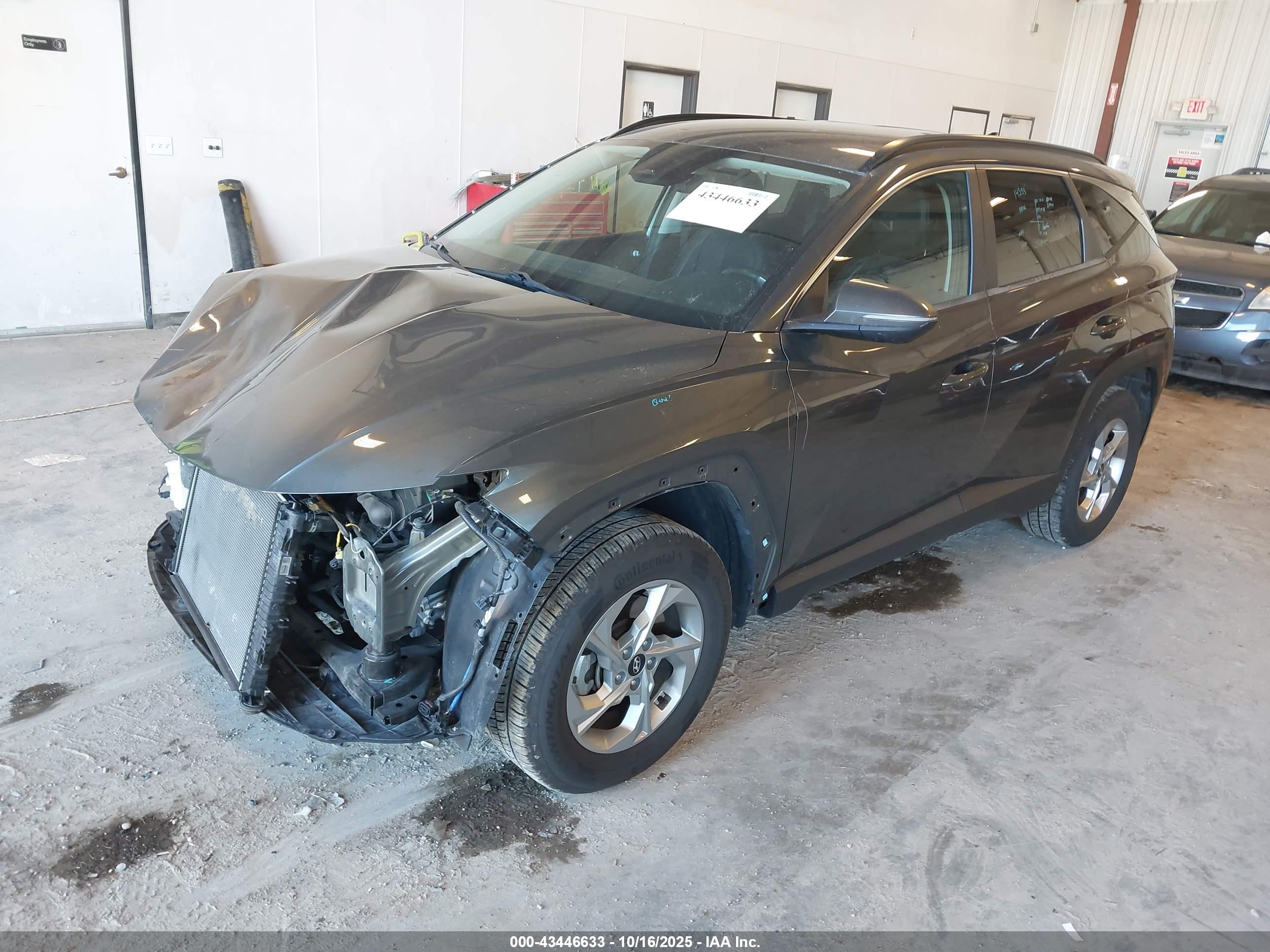 HYUNDAI TUCSON image 2