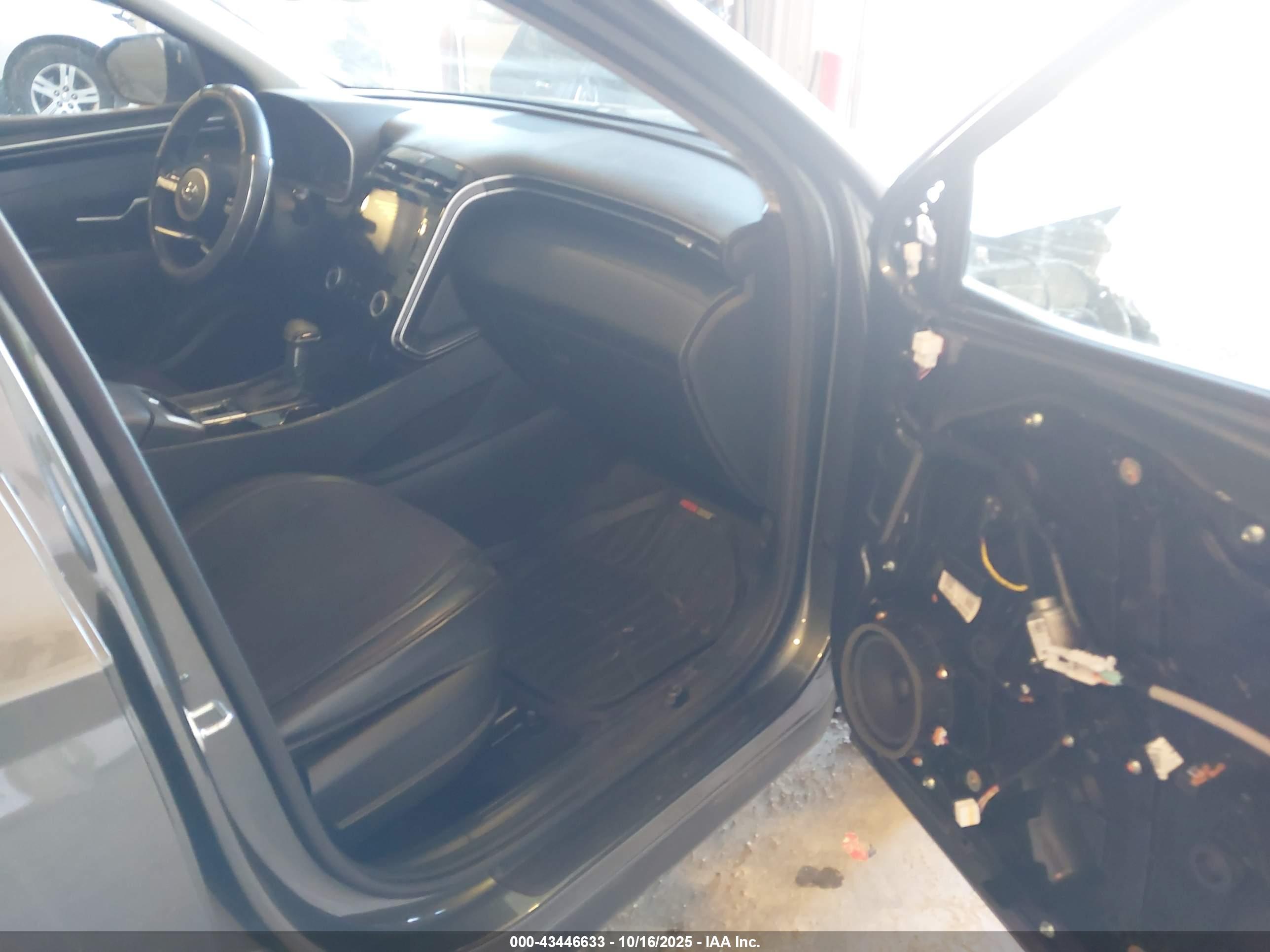 HYUNDAI TUCSON image 5