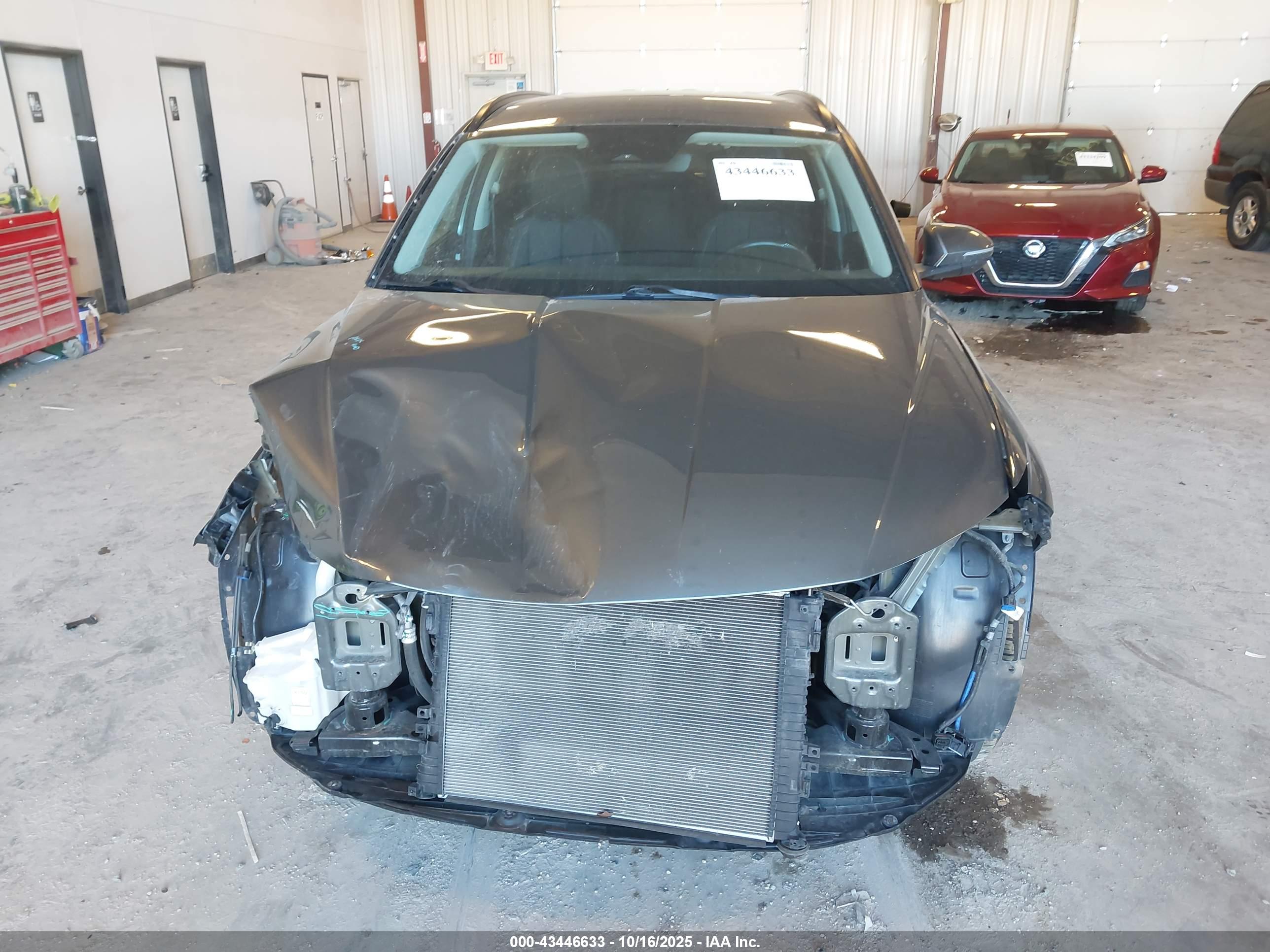 HYUNDAI TUCSON image 6