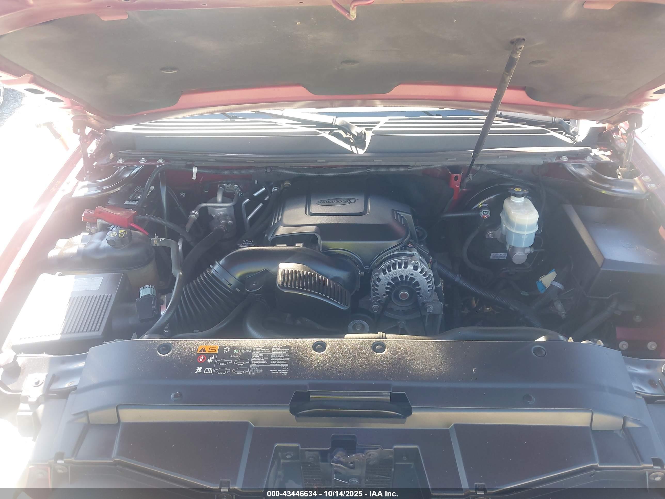 CHEVROLET TAHOE image 10
