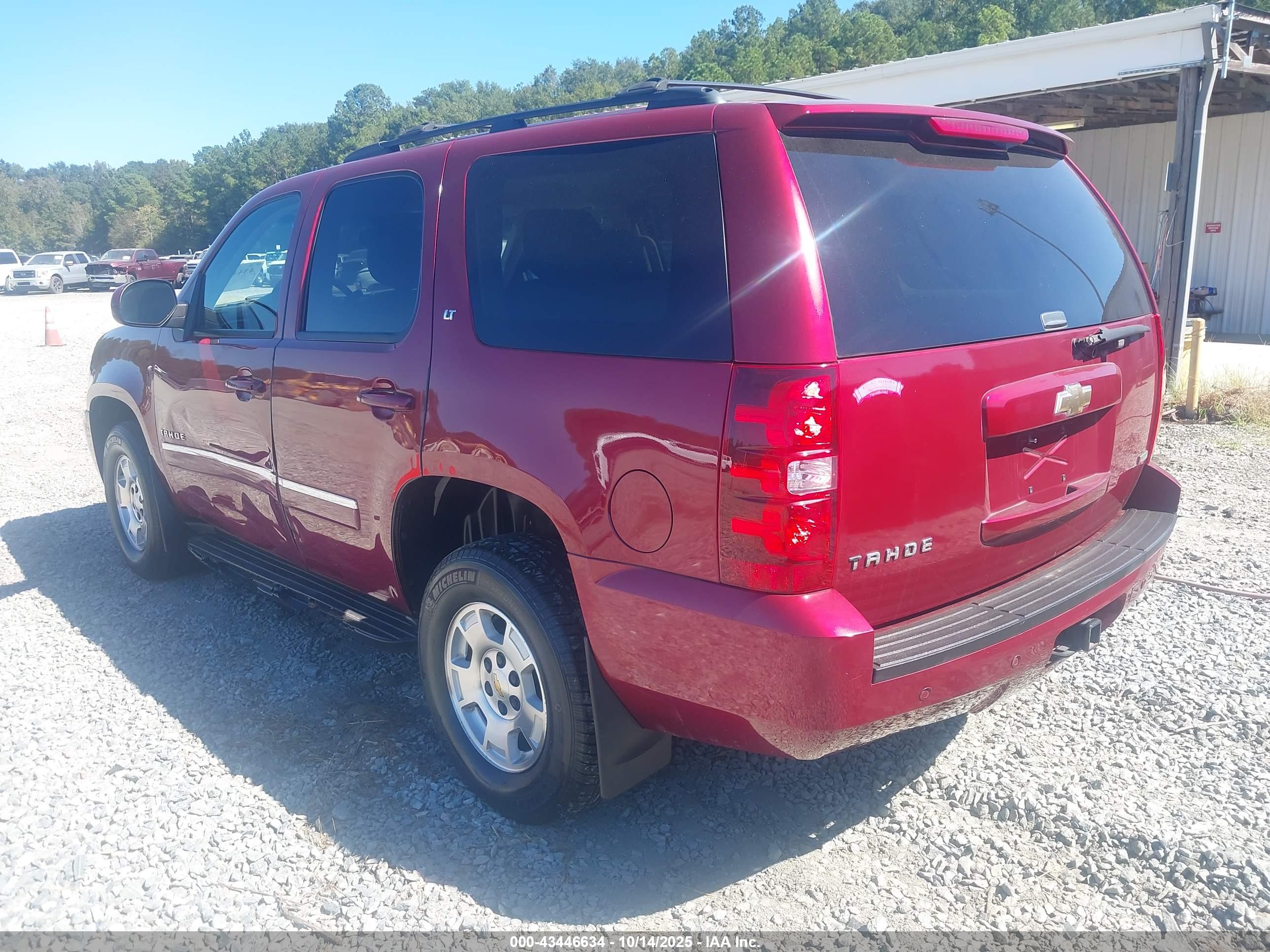CHEVROLET TAHOE image 3